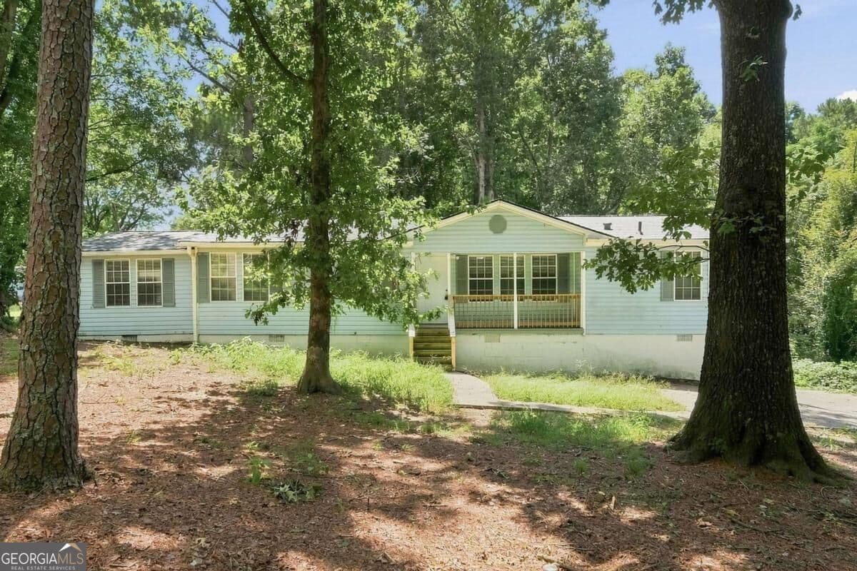 3 bedroom, 2 bathroom single family residence for rent at 4980 New Horizon Drive, Loganville, GA 30052 for $1,570 a month — photo 1 of 1