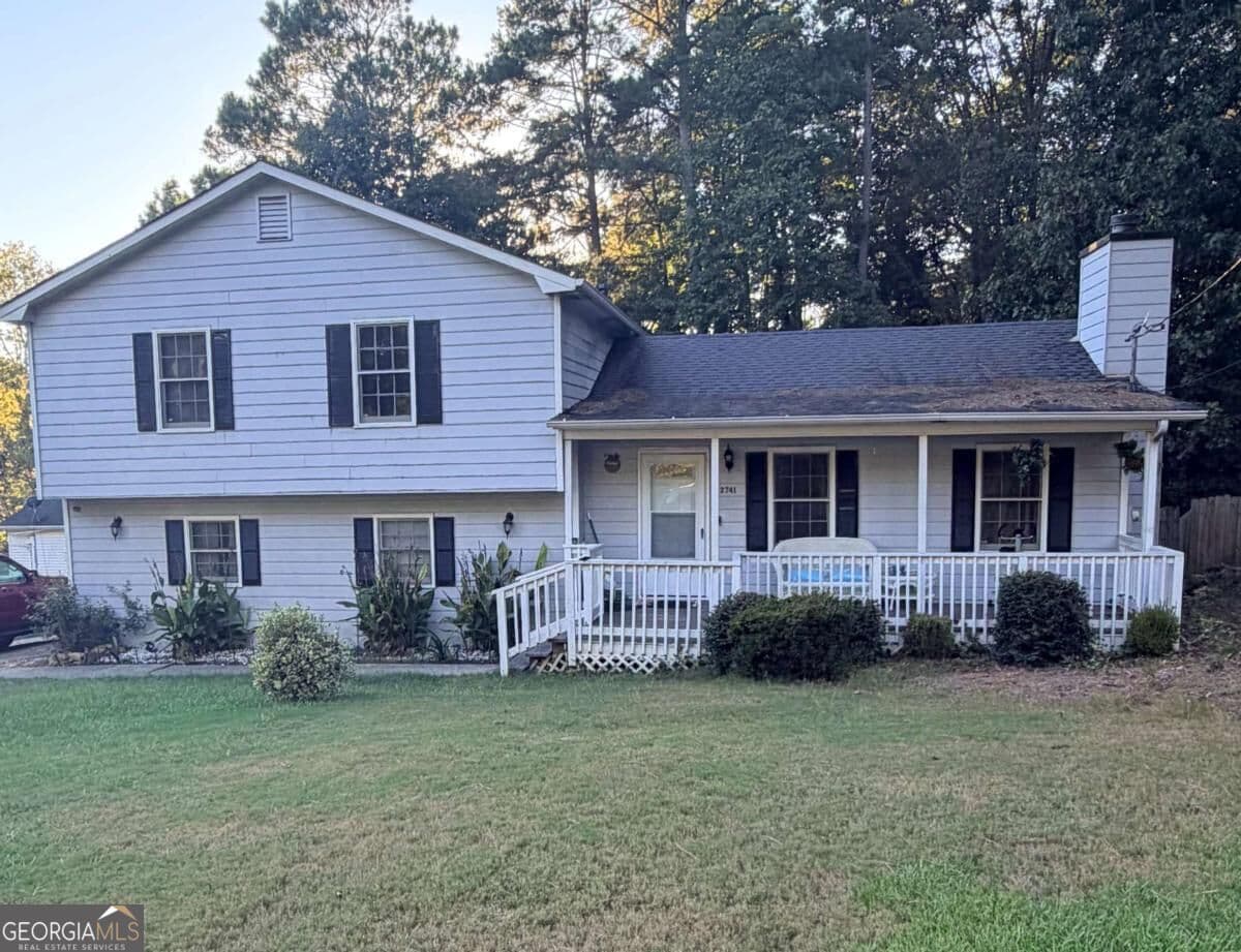 4 bedroom, 3 bathroom, 1,980 sq ft single family residence for sale at 2741 Chickory Hill, Snellville, GA 30039