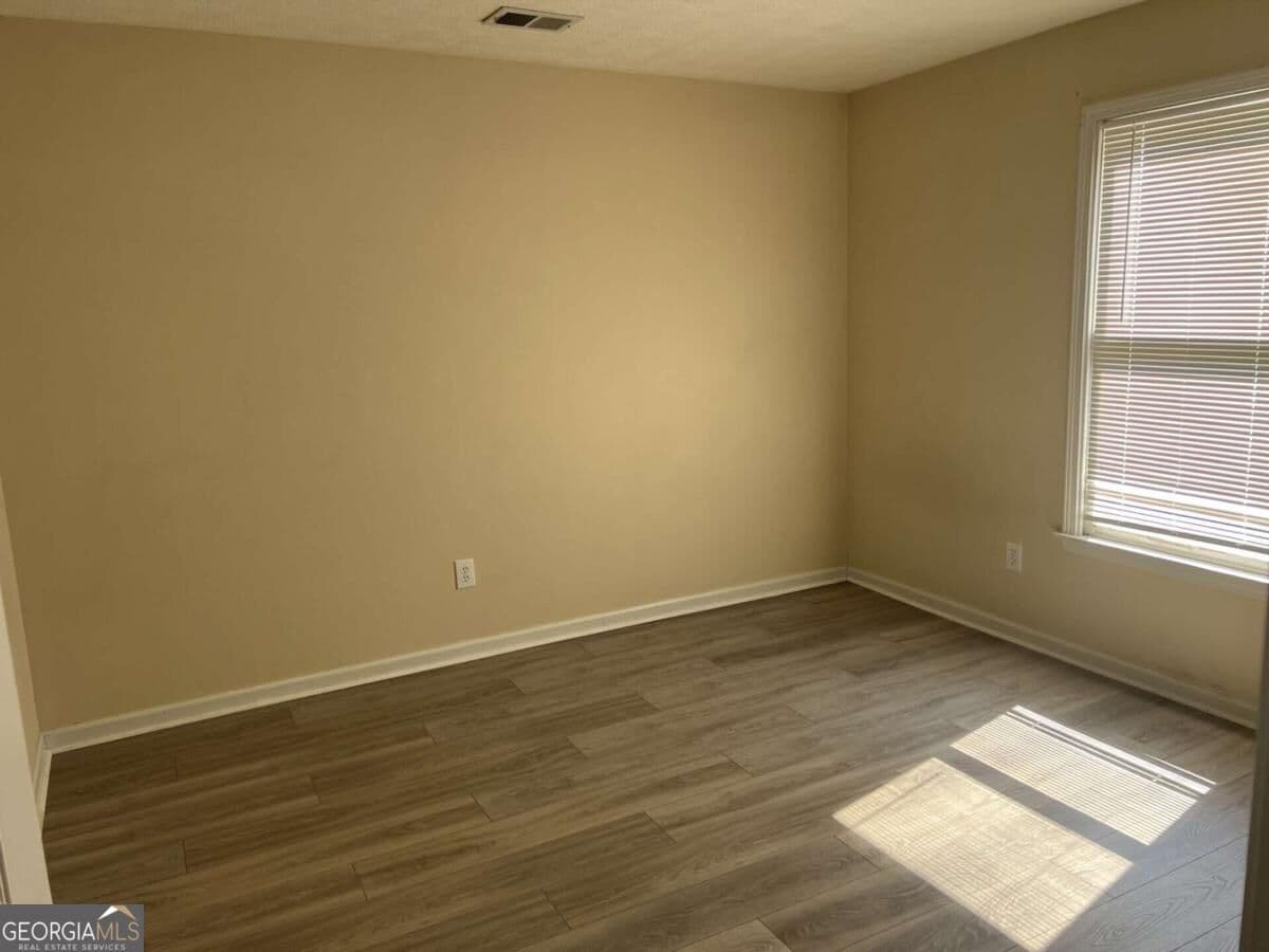 3 bedroom, 2 bathroom, 1,488 sq ft single family residence for rent at 70 Dove Point Circle, Covington, GA 30016 for $1,700 a month — photo 6