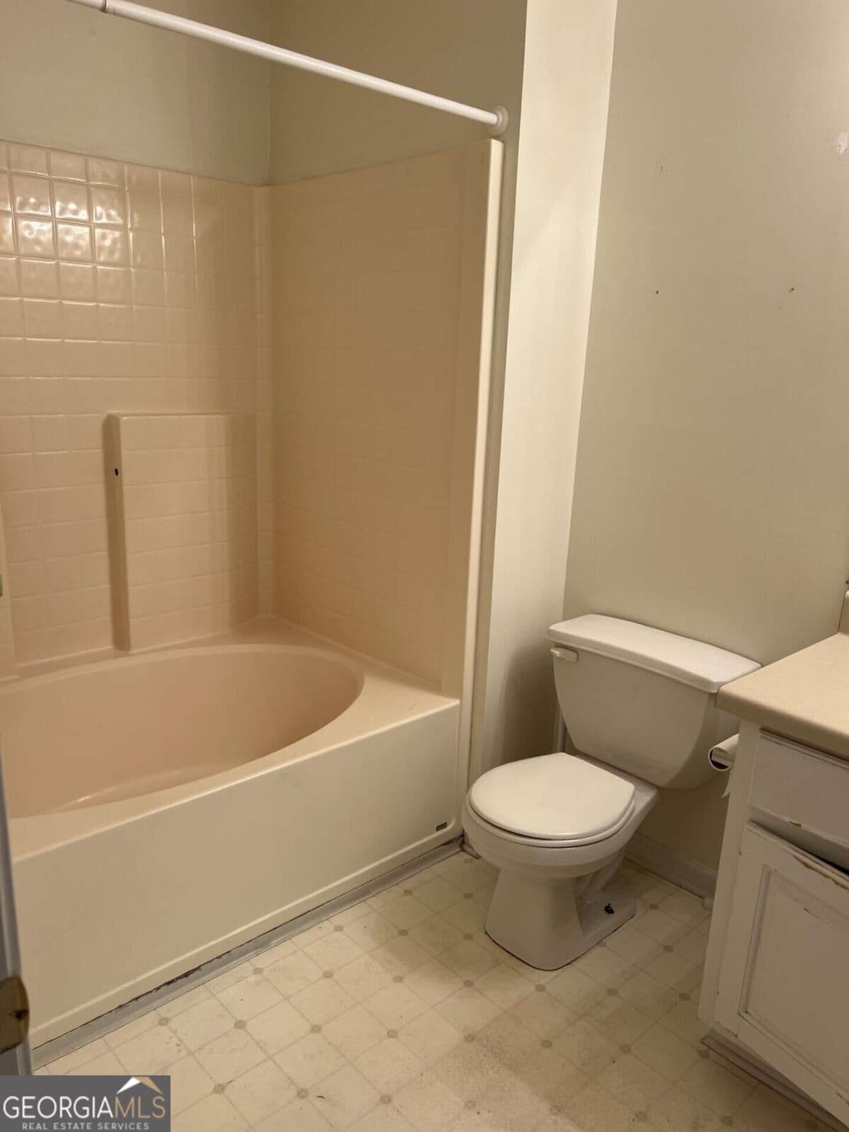 3 bedroom, 2 bathroom, 1,488 sq ft single family residence for rent at 70 Dove Point Circle, Covington, GA 30016 for $1,700 a month — photo 5