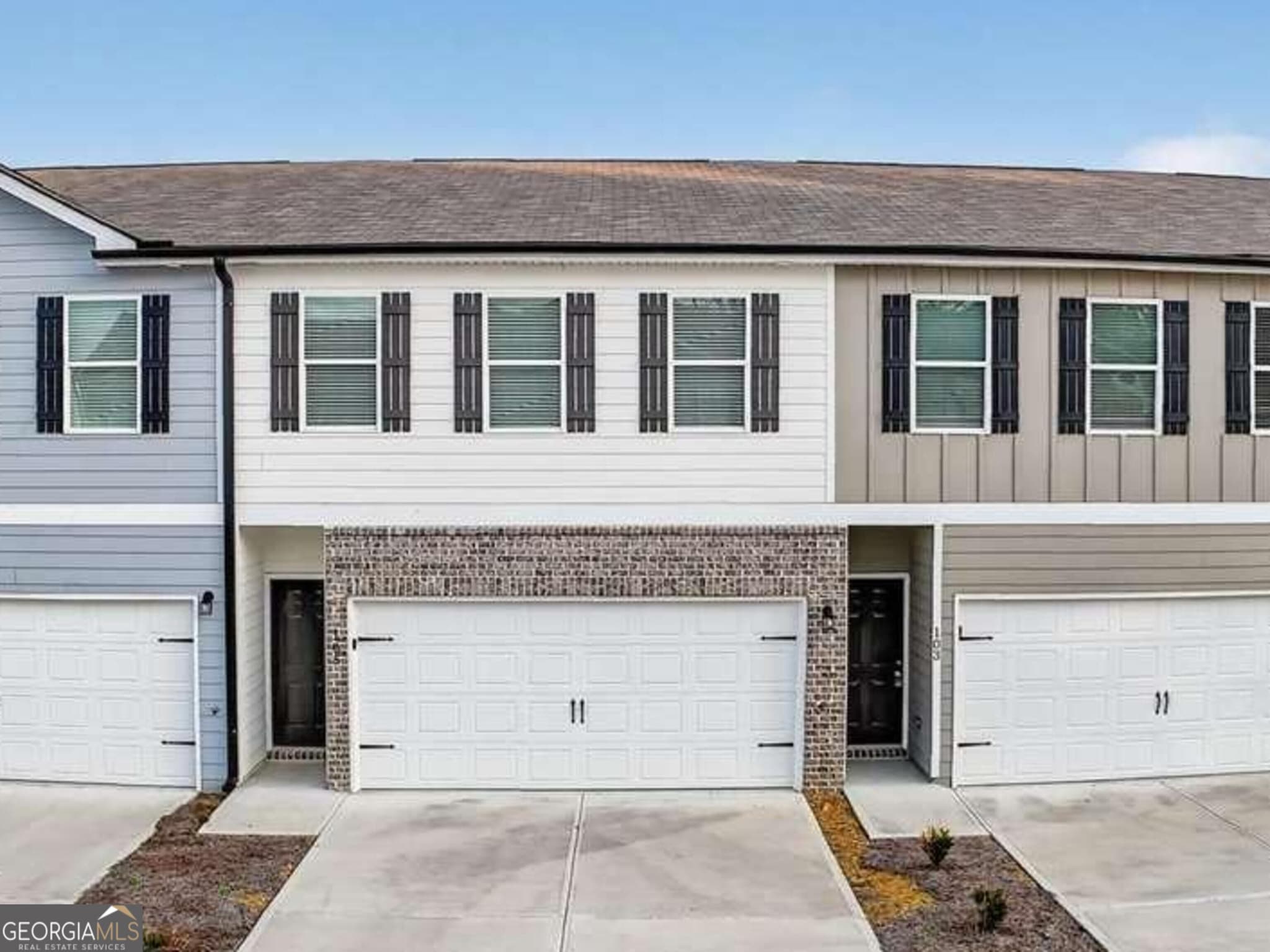 3 bedroom, 2.5 bathroom, 1,665 sq ft townhouse for sale at 105 Brexley Drive, Calhoun, GA 30701 — photo 1 of 35