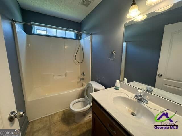 4 bedroom, 2 bathroom, 1,751 sq ft single family residence for sale at 201 Boulder Creek Road, Kathleen, GA 31047 — photo 10