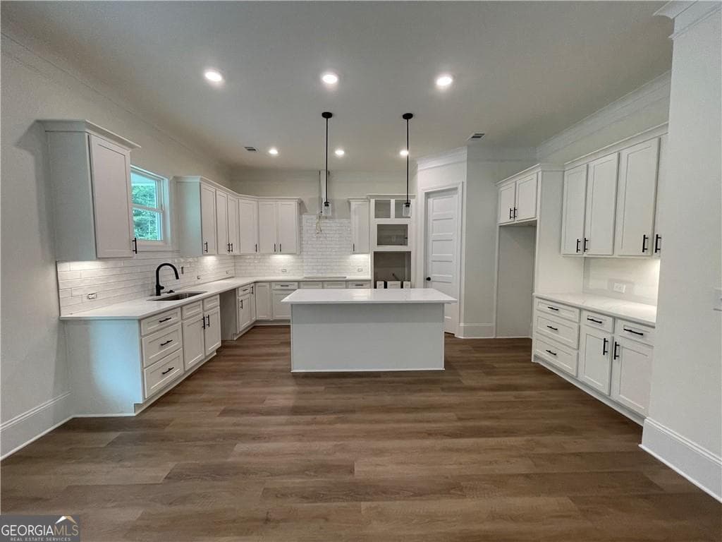 5 bedroom, 4 bathroom, 3,573 sq ft single family residence for sale at 3219 TRADITIONS Way, Jefferson, GA 30549 — photo 6