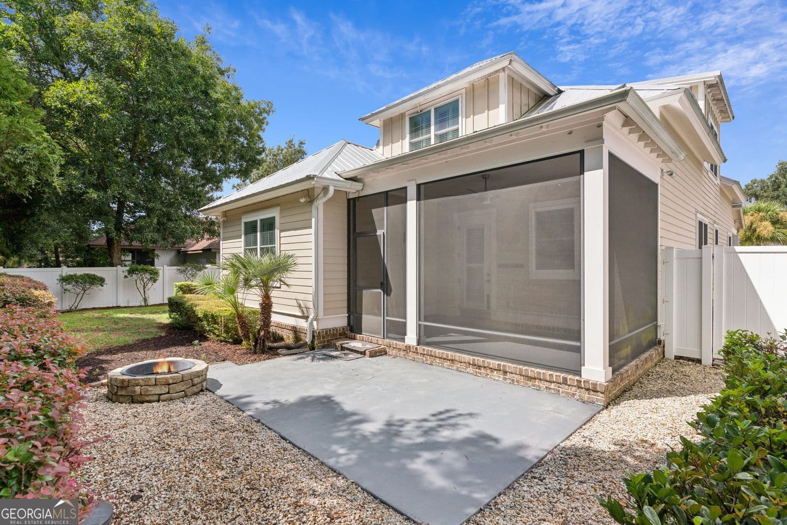 5 bedroom, 3 bathroom, 2,723 sq ft single family residence for sale at 180 Township Bluff Circle, St. Simons, GA 31522 — photo 6