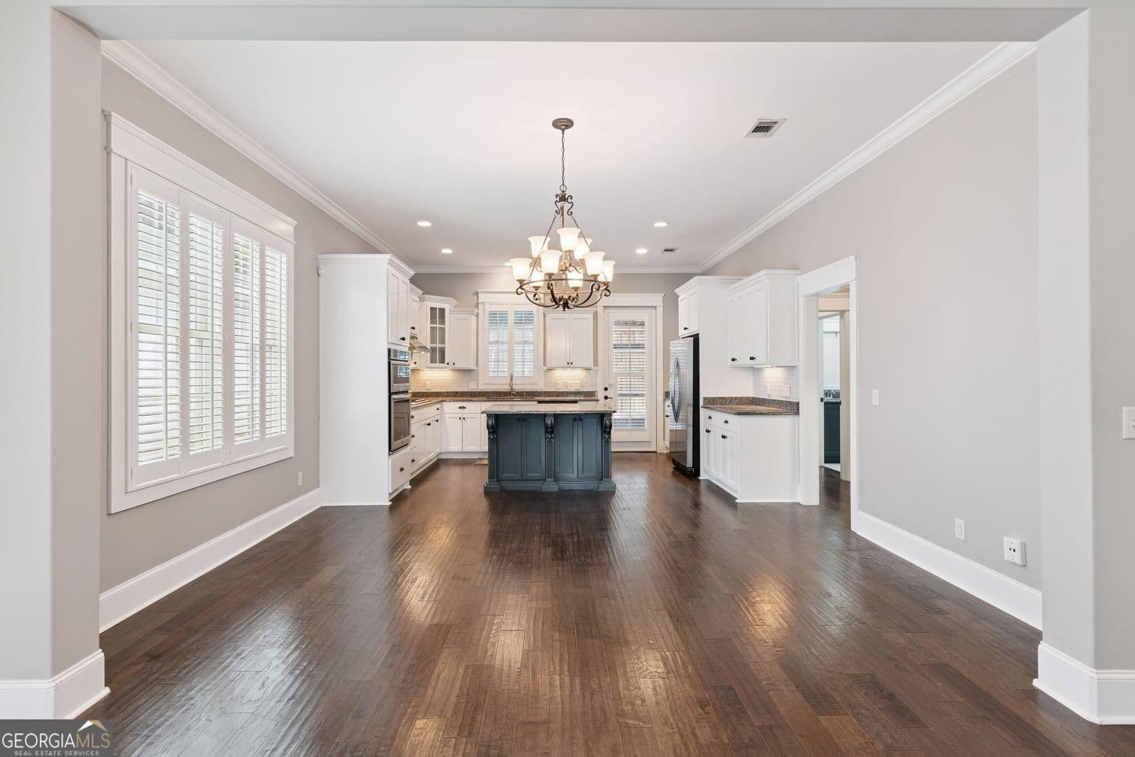 5 bedroom, 3 bathroom, 2,723 sq ft single family residence for sale at 180 Township Bluff Circle, St. Simons, GA 31522 — photo 10