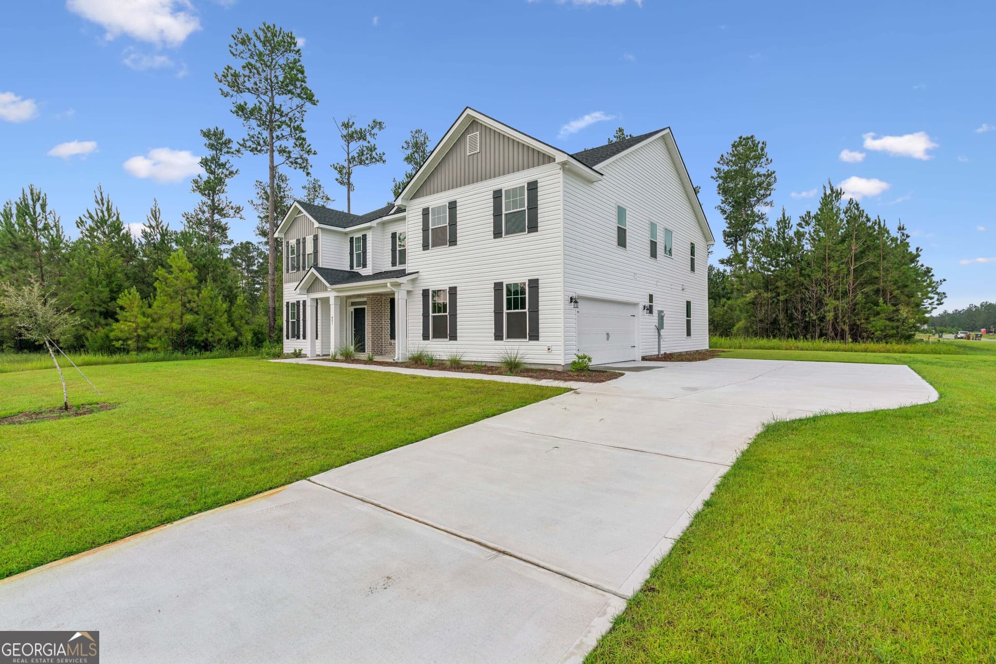 5 bedroom, 3.5 bathroom, 4,168 sq ft single family residence for sale at 401 Yardarm Lane, Kingsland, GA 31548 — photo 2