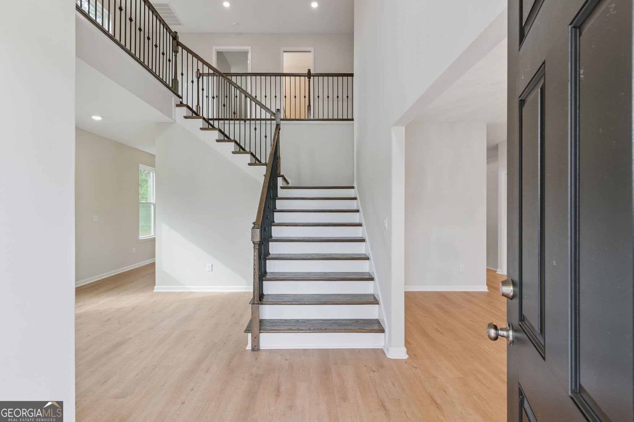 5 bedroom, 3.5 bathroom, 4,168 sq ft single family residence for sale at 401 Yardarm Lane, Kingsland, GA 31548 — photo 3