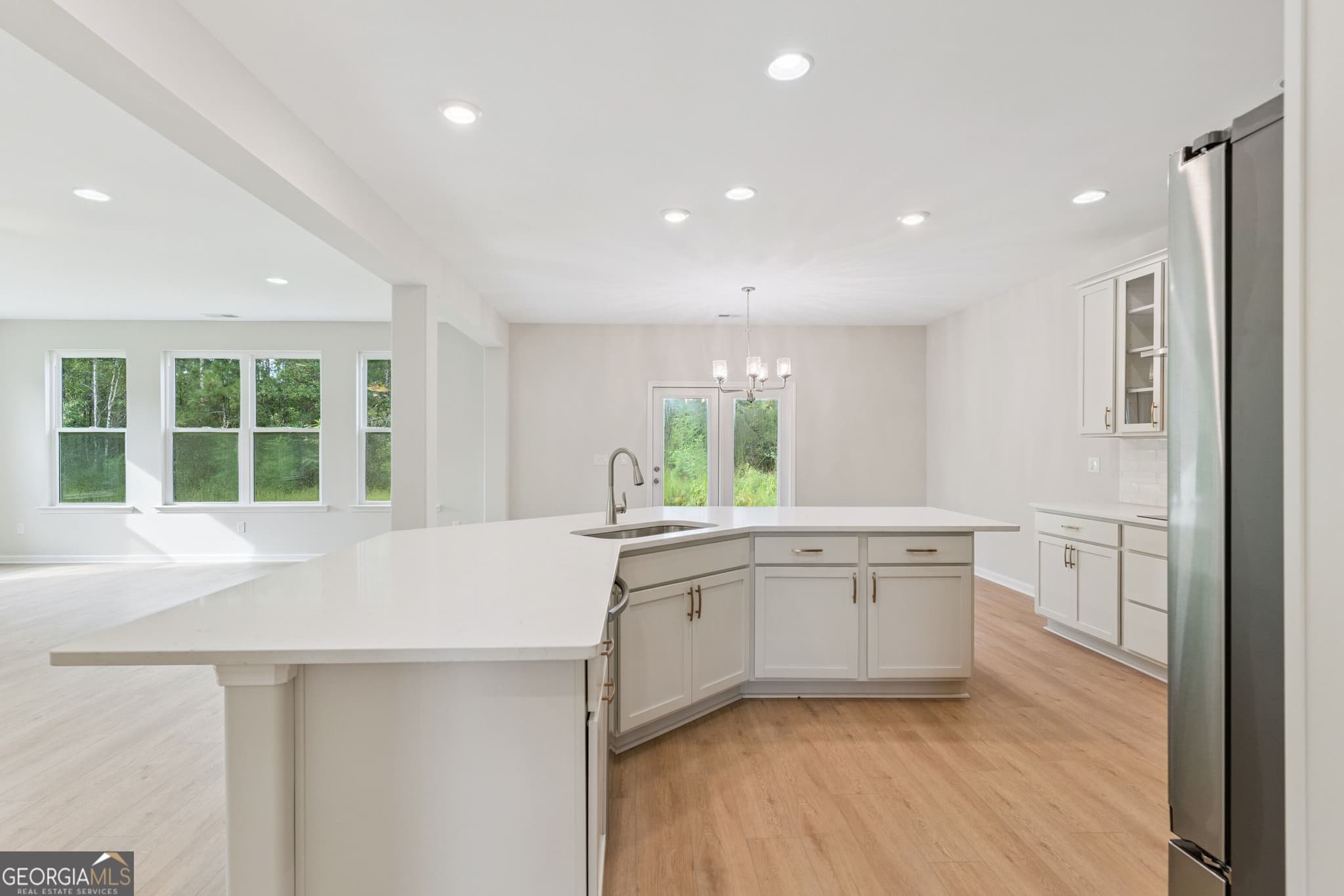 5 bedroom, 3.5 bathroom, 4,168 sq ft single family residence for sale at 401 Yardarm Lane, Kingsland, GA 31548 — photo 9