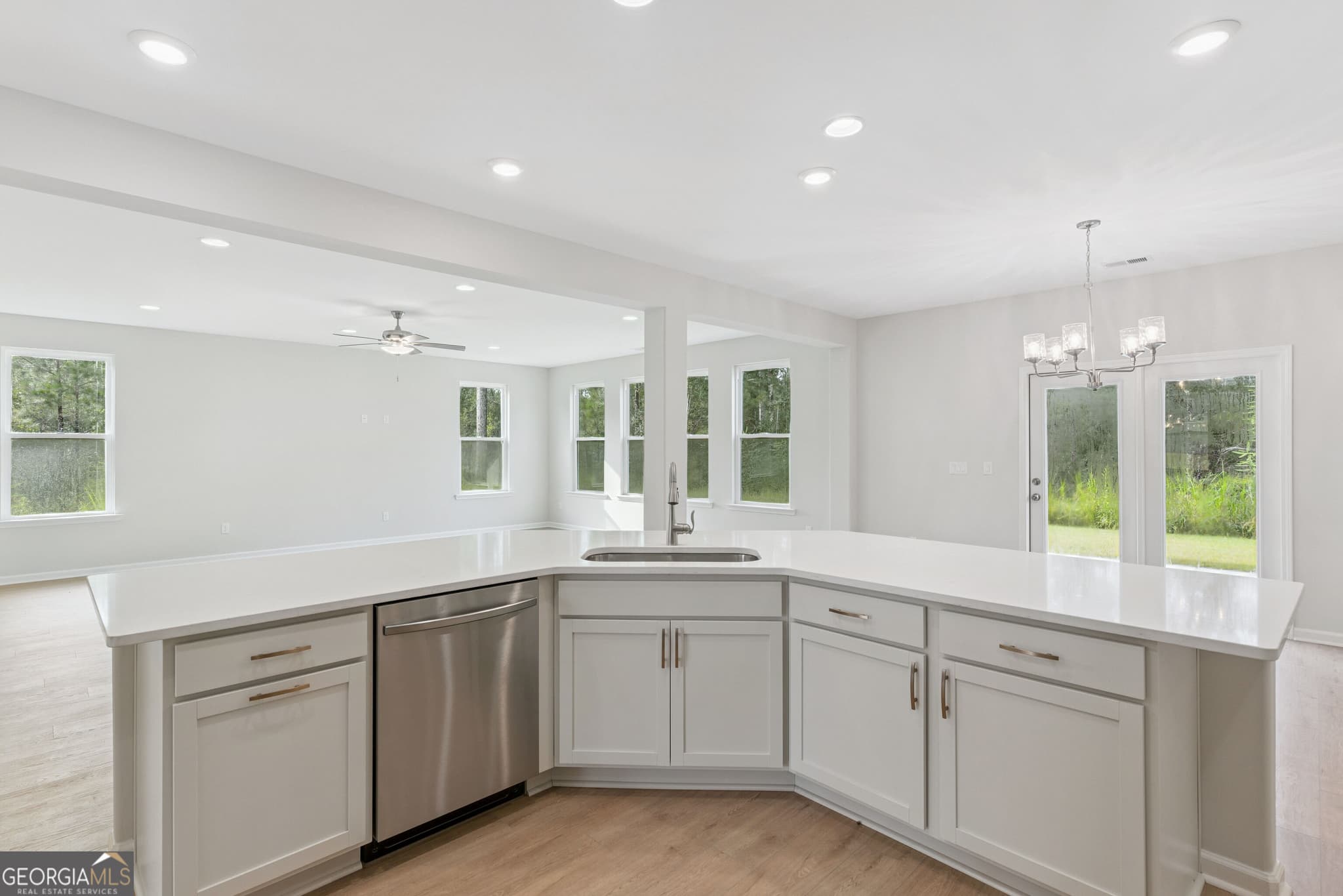 5 bedroom, 3.5 bathroom, 4,168 sq ft single family residence for sale at 401 Yardarm Lane, Kingsland, GA 31548 — photo 10