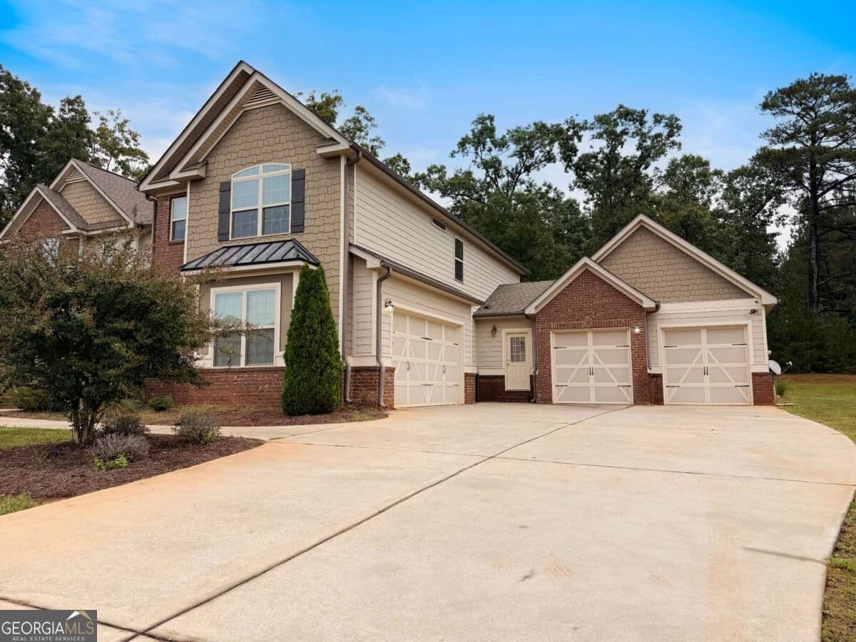 5 bedroom, 4.5 bathroom, 4,303 sq ft single family residence for sale at 273 Enfield Lane, Mcdonough, GA 30252 — photo 2