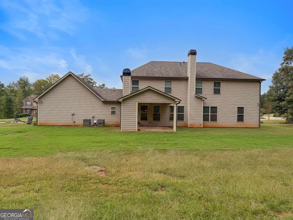 5 bedroom, 4.5 bathroom, 4,303 sq ft single family residence for sale at 273 Enfield Lane, Mcdonough, GA 30252 — photo 3