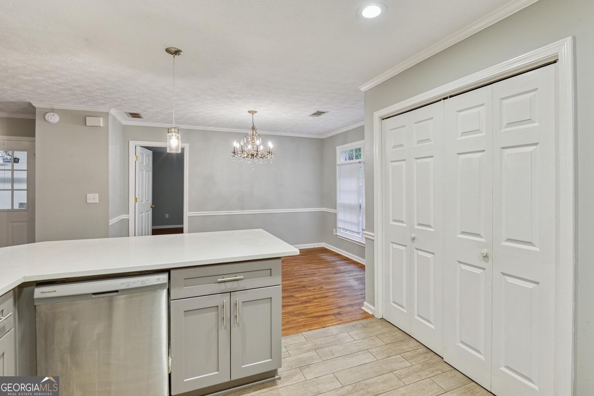 3 bedroom, 2 bathroom, 1,450 sq ft single family residence for sale at 2880 Highpoint Road, Snellville, GA 30078 — photo 7