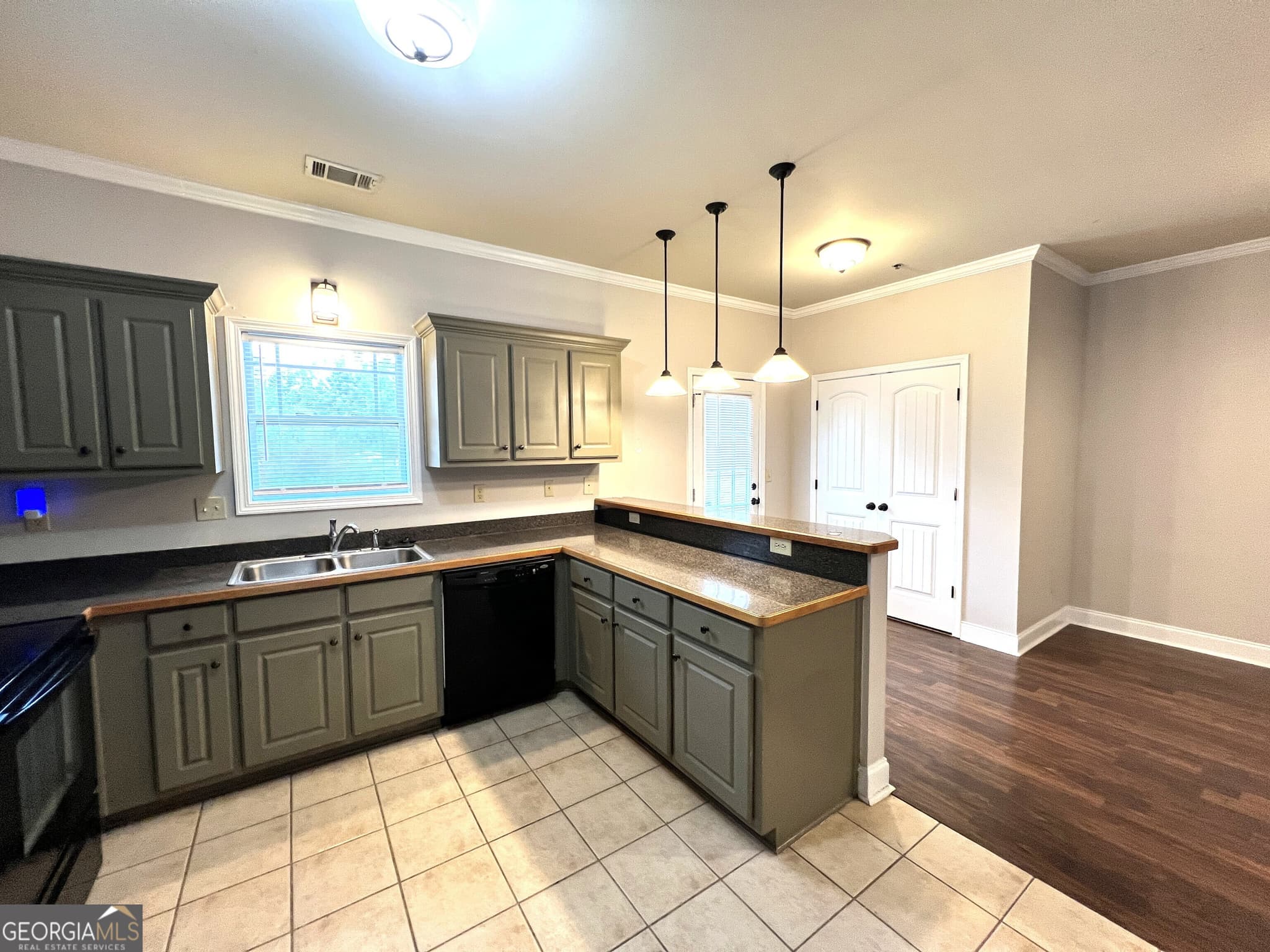3 bedroom, 3.5 bathroom, 1,360 sq ft townhouse for sale at 164 Foreman Drive, Athens, GA 30605 — photo 6