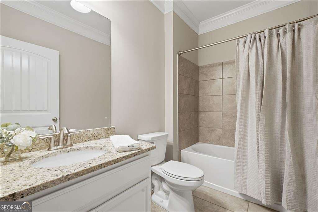4 bedroom, 3 bathroom, 2,800 sq ft single family residence for sale at 2910 Prestwood Drive, Cumming, GA 30040 — photo 8