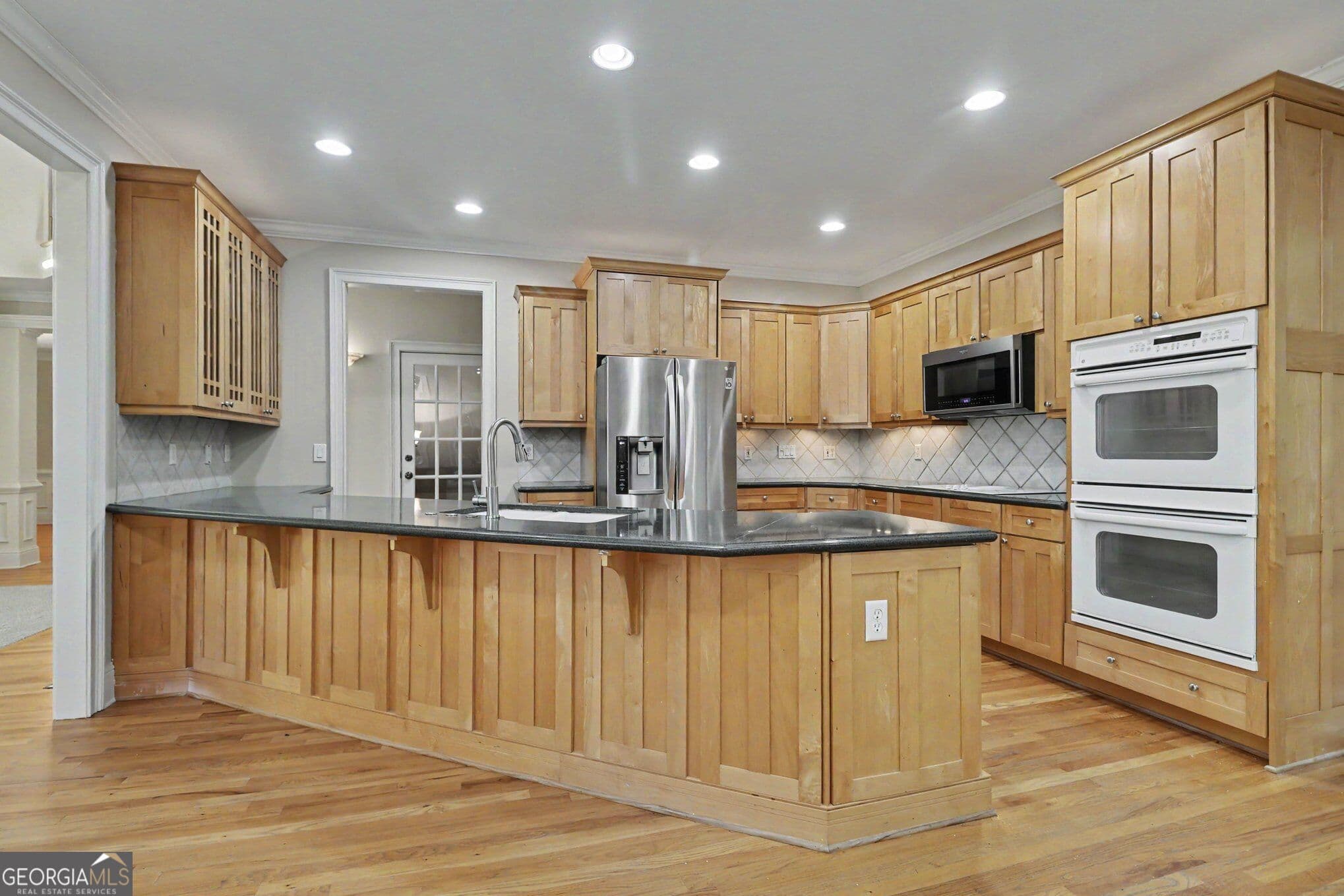 5 bedroom, 5.5 bathroom, 5,009 sq ft single family residence for sale at 720 Barberry Drive, Milton, GA 30004 — photo 2
