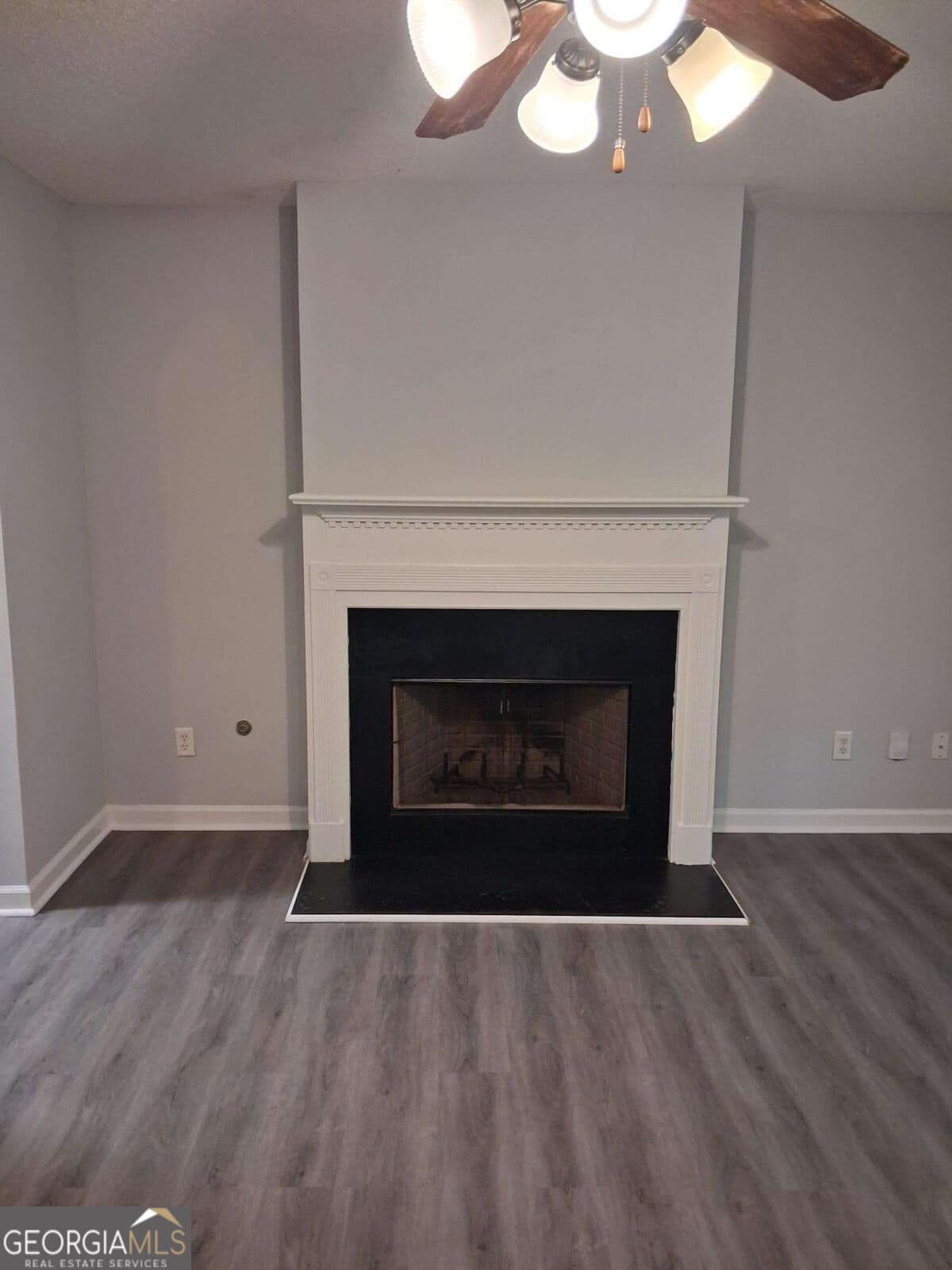 4 bedroom, 2 bathroom, 1,600 sq ft single family residence for rent at 134 SE Revere turn Trail, Fairburn, GA 30213 for $2,200 a month — photo 4