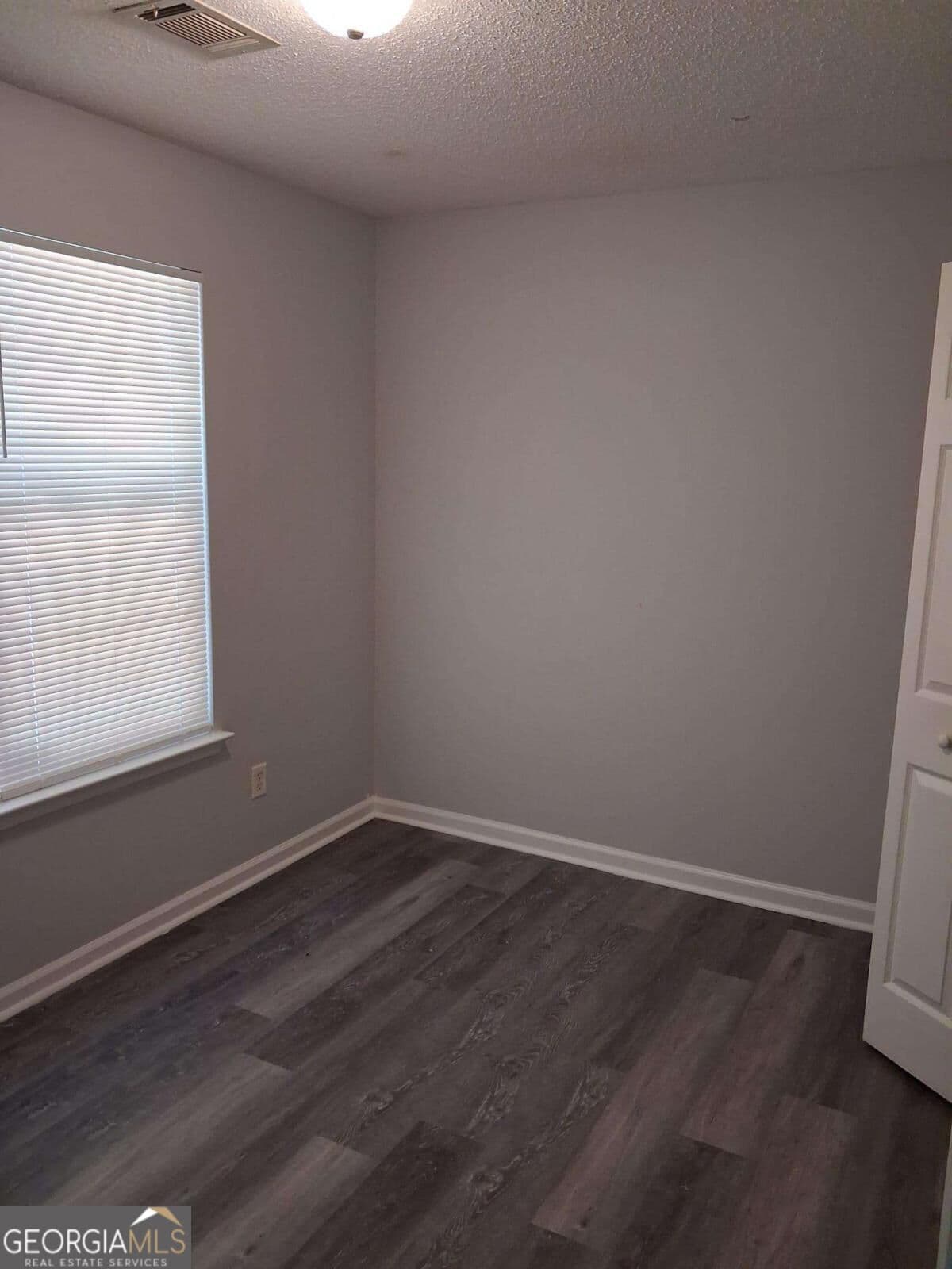 4 bedroom, 2 bathroom, 1,600 sq ft single family residence for rent at 134 SE Revere turn Trail, Fairburn, GA 30213 for $2,200 a month — photo 8