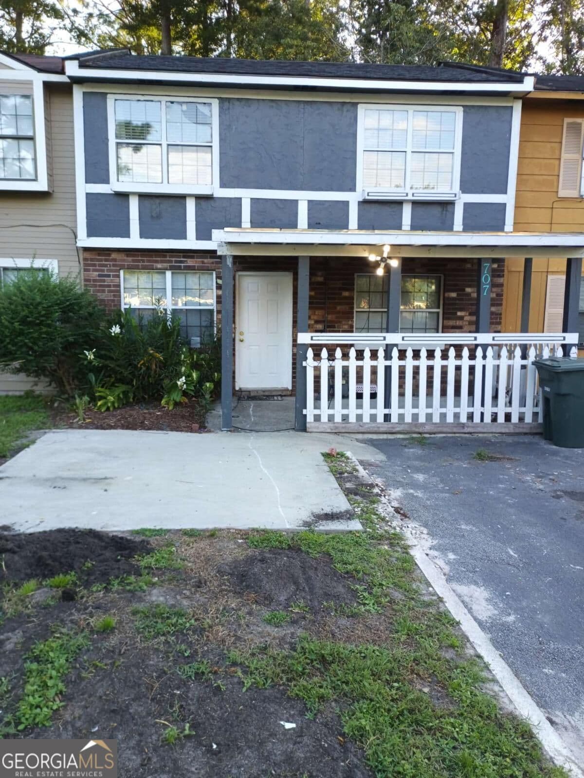 2 bedroom, 1.5 bathroom, 1,152 sq ft townhouse under contract at 707 Elaine Street, Hinesville, GA 31313