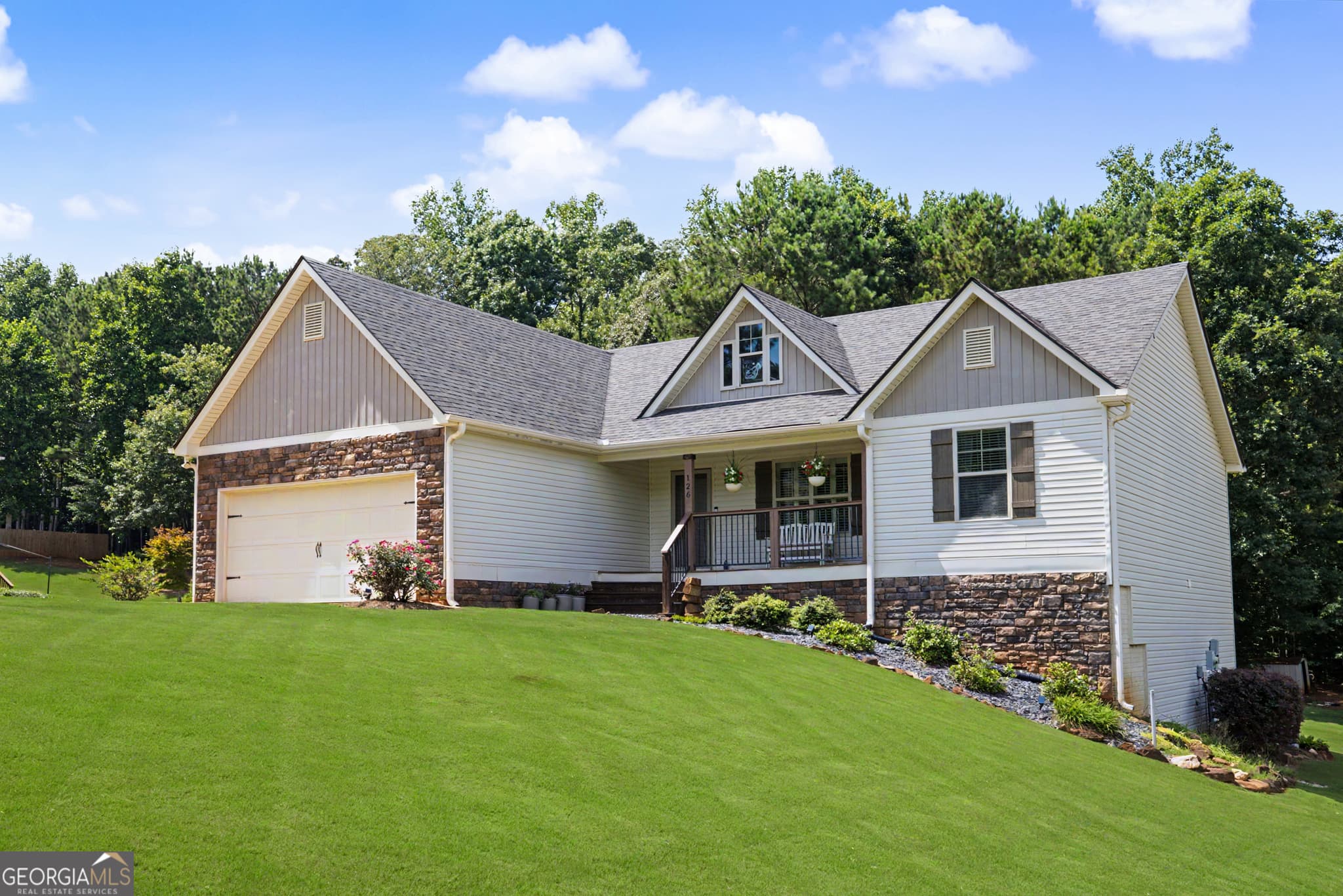 4 bedroom, 3 bathroom, 2,701 sq ft single family residence for sale at 126 Copper Creek Drive, Lagrange, GA 30240 — photo 2