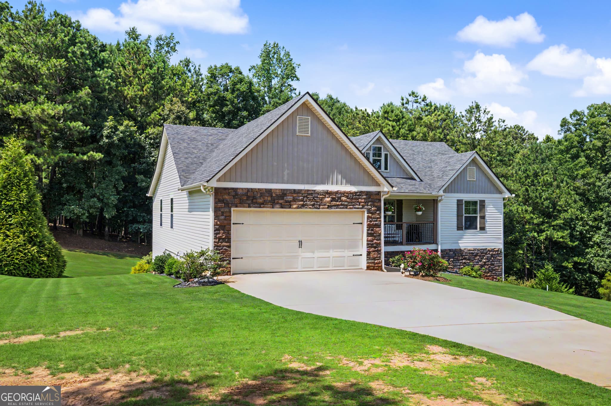 4 bedroom, 3 bathroom, 2,701 sq ft single family residence for sale at 126 Copper Creek Drive, Lagrange, GA 30240 — photo 3
