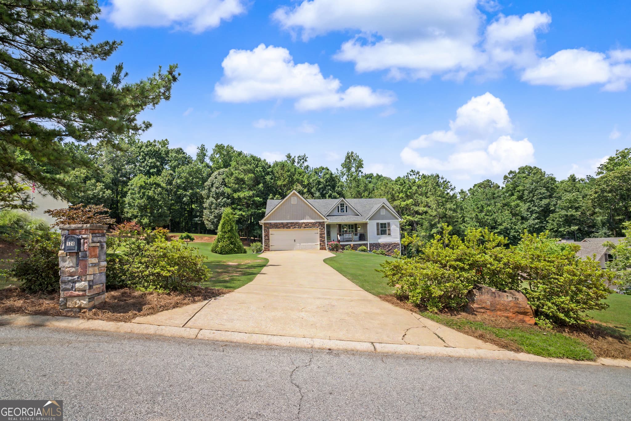 4 bedroom, 3 bathroom, 2,701 sq ft single family residence for sale at 126 Copper Creek Drive, Lagrange, GA 30240 — photo 4