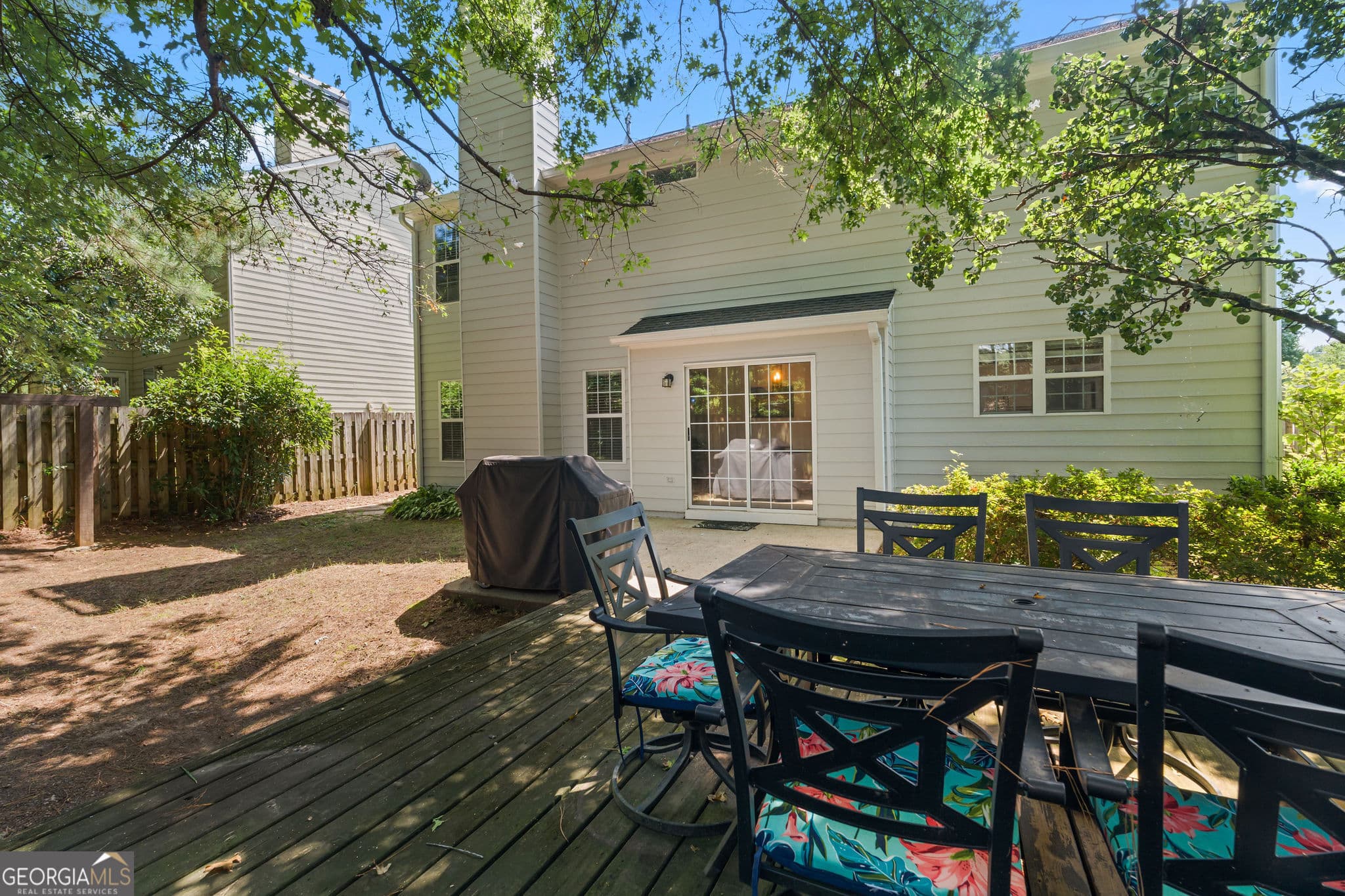 4 bedroom, 2.5 bathroom, 2,468 sq ft single family residence for sale at 1833 Chasewood Park Drive, Marietta, GA 30066 — photo 6