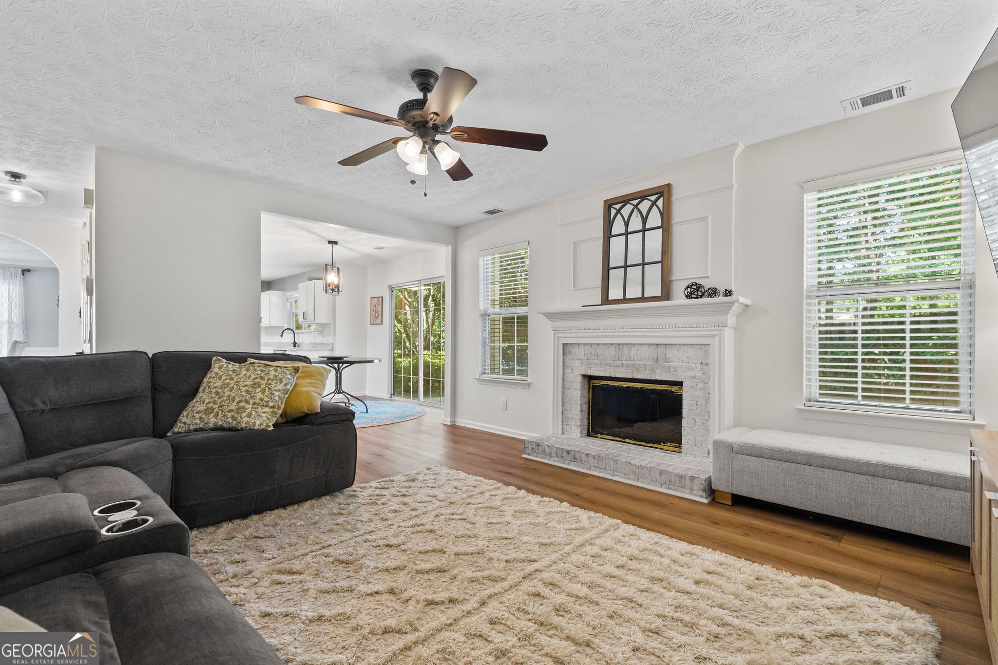 4 bedroom, 2.5 bathroom, 2,468 sq ft single family residence for sale at 1833 Chasewood Park Drive, Marietta, GA 30066 — photo 3