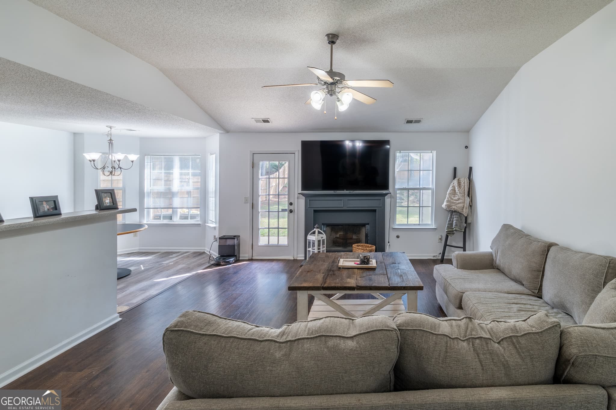 3 bedroom, 2 bathroom, 1,488 sq ft single family residence for sale at 272 Augusta Woods Drive, Villa Rica, GA 30180 — photo 6