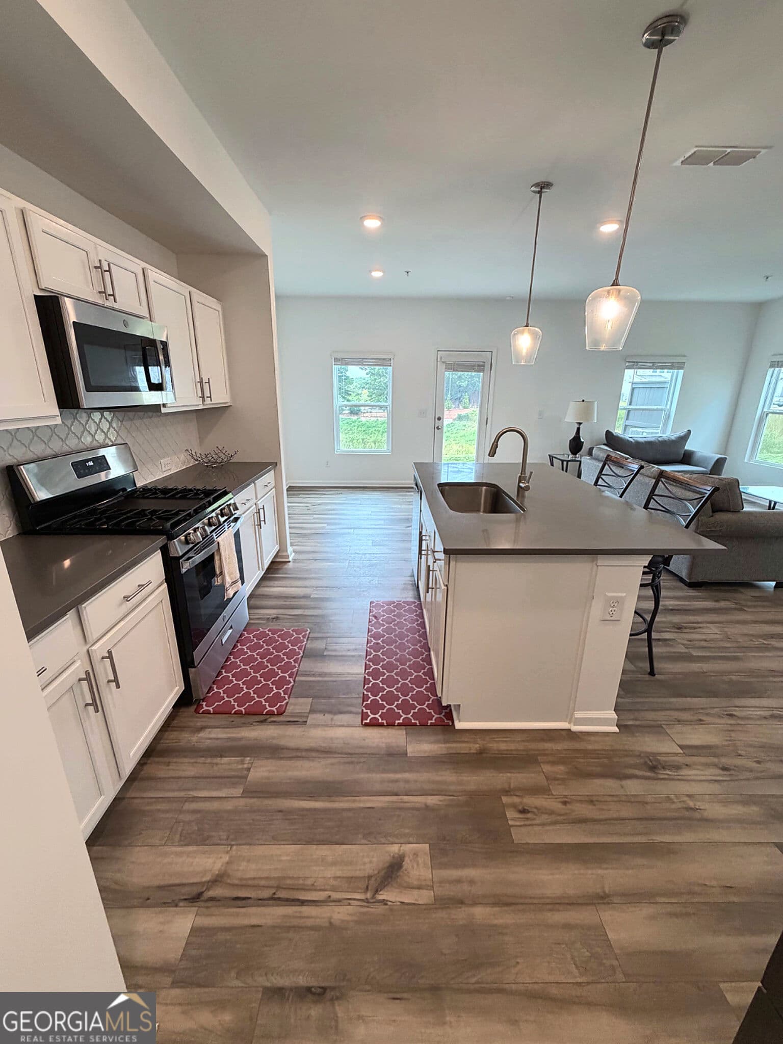 3 bedroom, 2.5 bathroom, 1,801 sq ft townhouse for sale at 5130 Arista Drive, Douglasville, GA 30135 — photo 9
