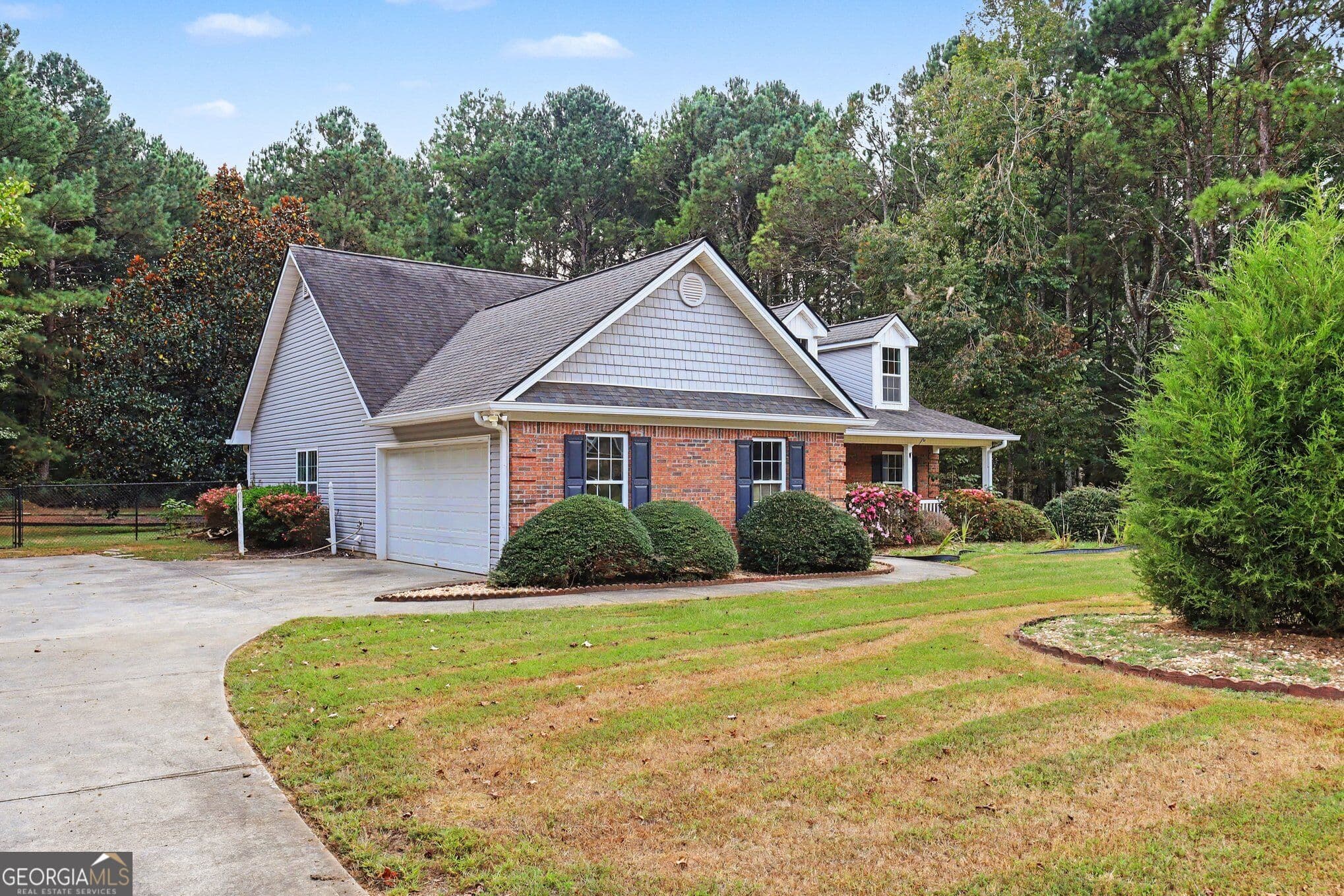 3 bedroom, 2 bathroom, 1,803 sq ft single family residence for sale at 2105 Raegan Court, Monroe, GA 30655 — photo 2