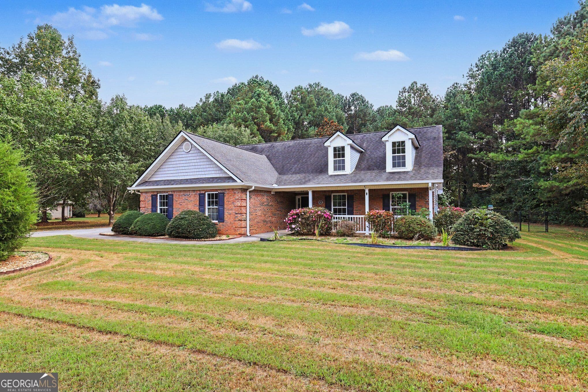 3 bedroom, 2 bathroom, 1,803 sq ft single family residence for sale at 2105 Raegan Court, Monroe, GA 30655 — photo 3