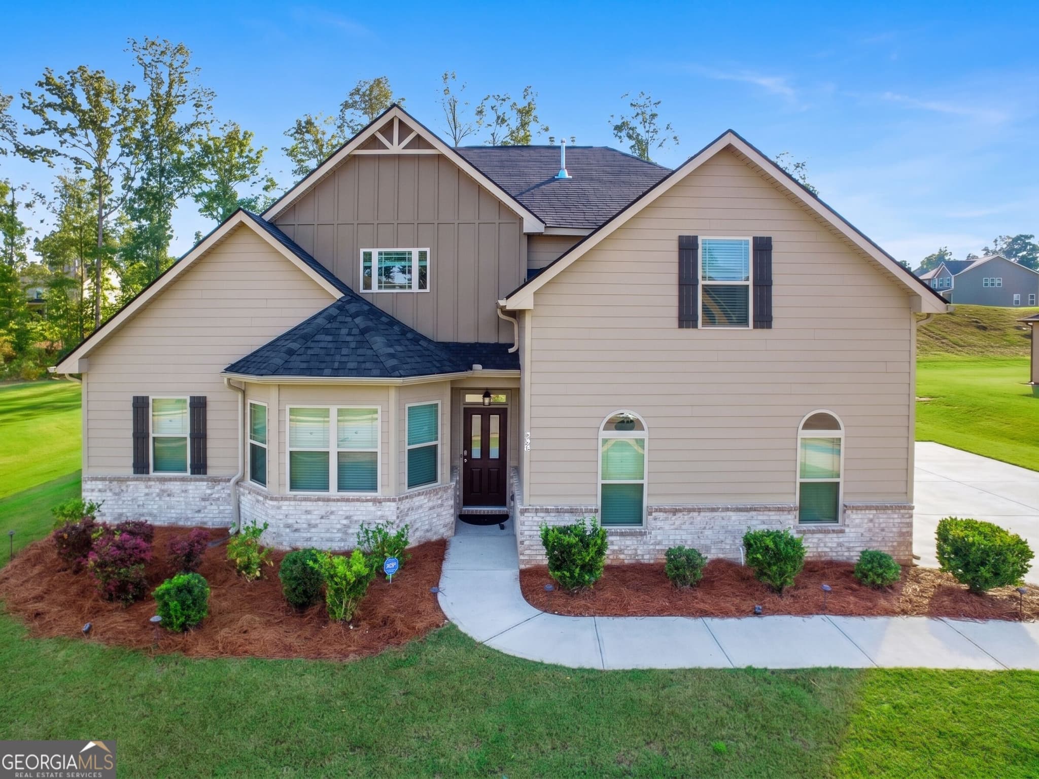4 bedroom, 3.5 bathroom, 2,996 sq ft single family residence for sale at 330 Darien Drive, Senoia, GA 30276 — photo 1 of 61