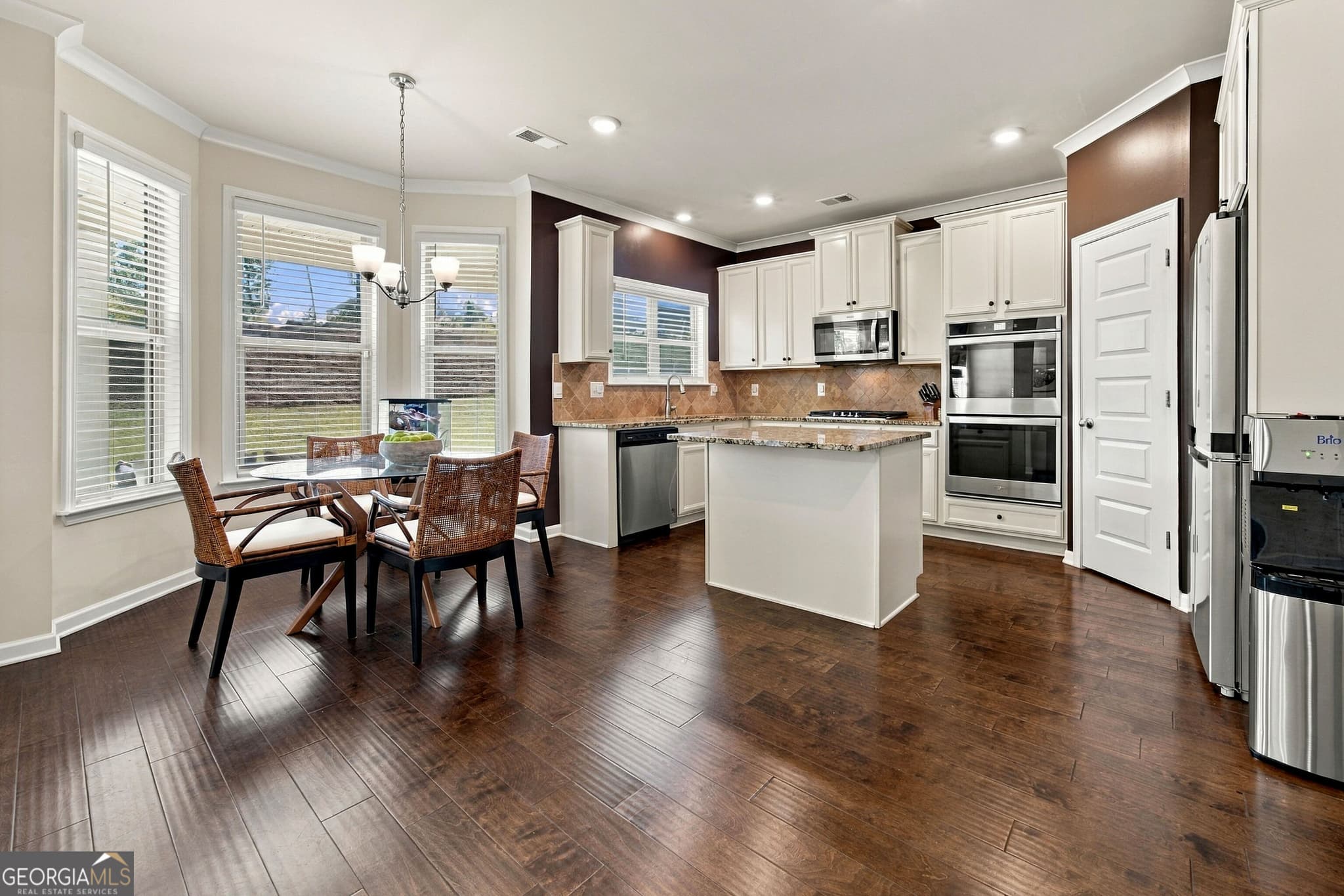 4 bedroom, 3.5 bathroom, 2,996 sq ft single family residence for sale at 330 Darien Drive, Senoia, GA 30276 — photo 5