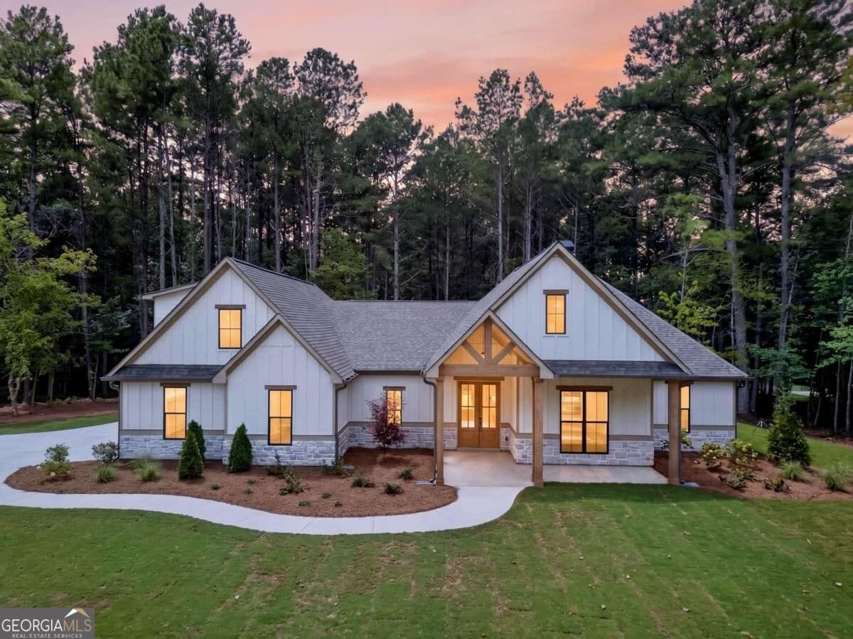 5 bedroom, 3.5 bathroom, 2,709 sq ft single family residence for sale at 447 School Road, Dallas, GA 30132 — photo 4