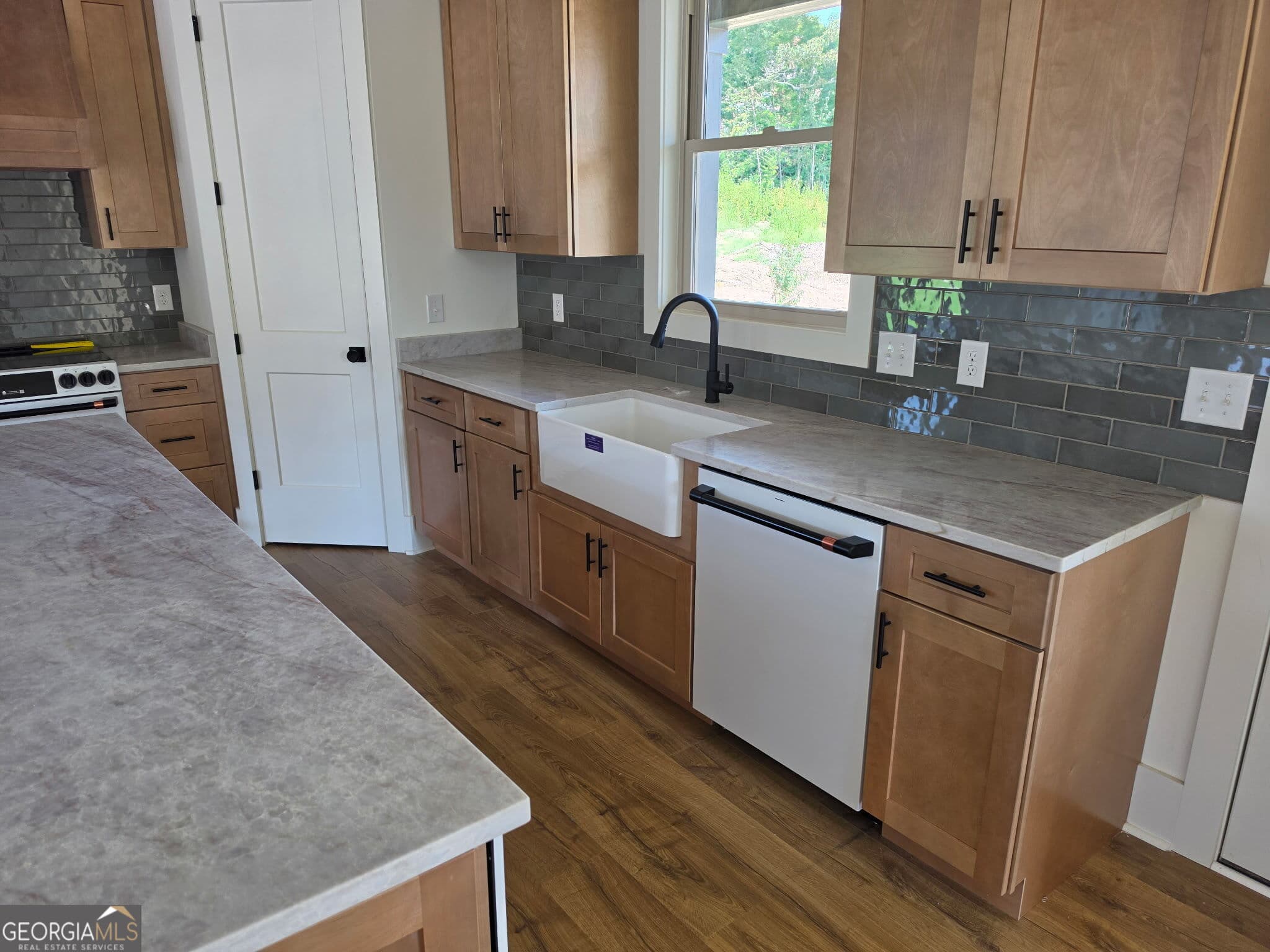 2 bedroom, 2 bathroom, 1,245 sq ft single family residence for sale at 342 Thomas Road, Fort Oglethorpe, GA 30742 — photo 5