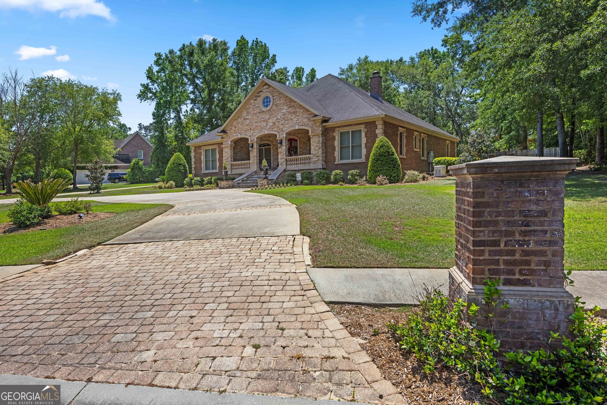 4 bedroom, 2.5 bathroom, 3,349 sq ft single family residence for sale at 4223 Spring Branch Circle, Valdosta, GA 31601 — photo 3