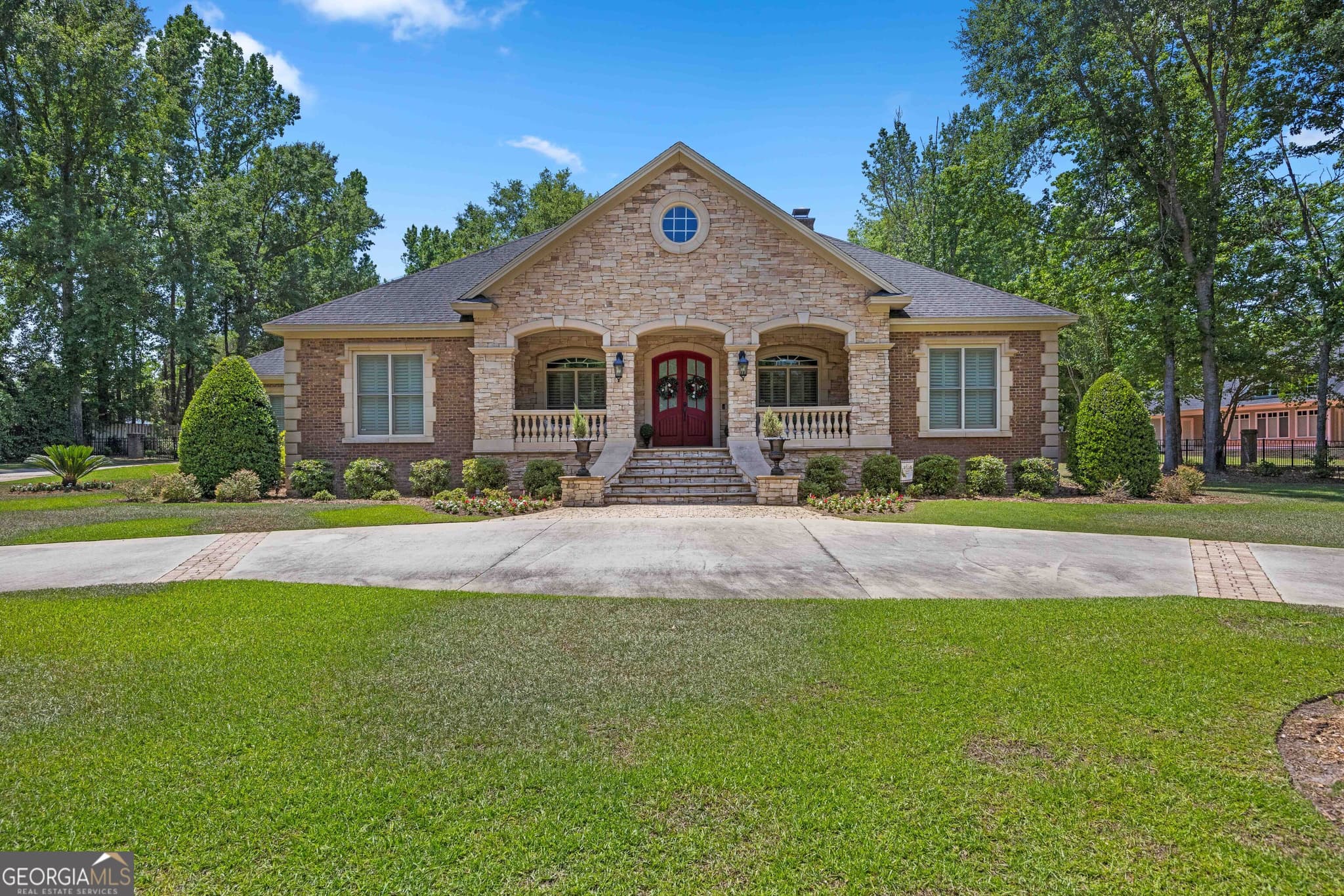 4 bedroom, 2.5 bathroom, 3,349 sq ft single family residence for sale at 4223 Spring Branch Circle, Valdosta, GA 31601 — photo 1 of 72