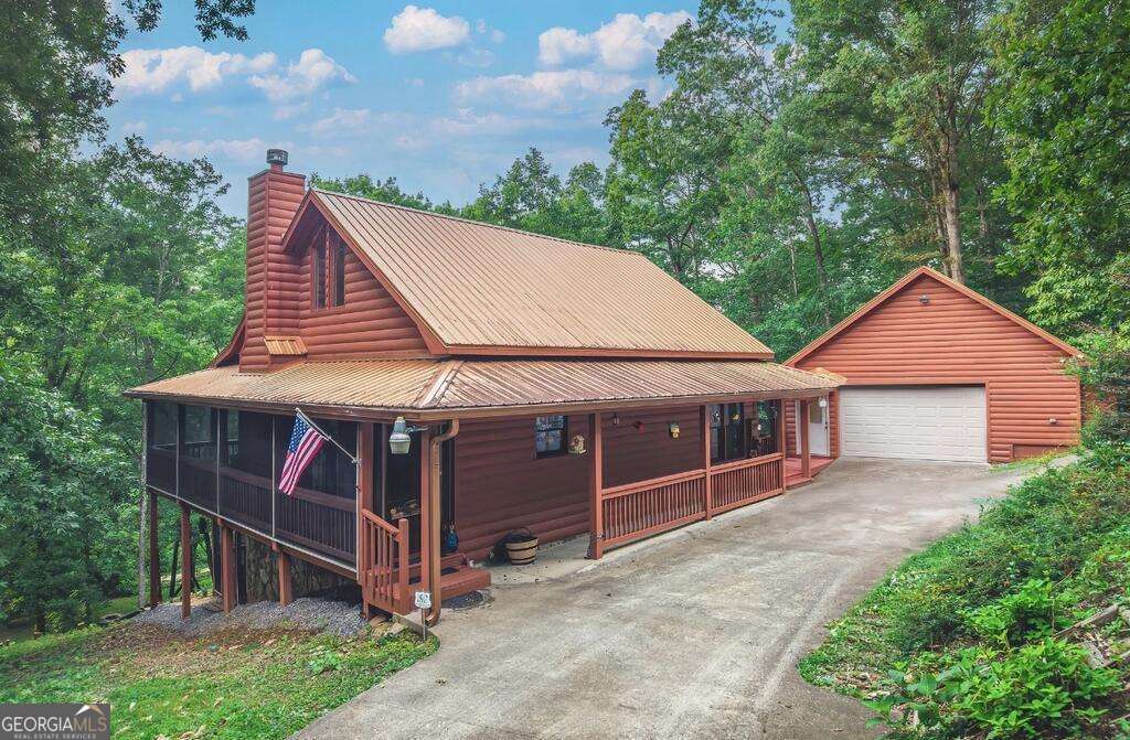 4 bedroom, 3 bathroom, 2,079 sq ft cabin,single family residence for sale at 367 Sunrise Valley Road, Blue Ridge, GA 30513 — photo 2