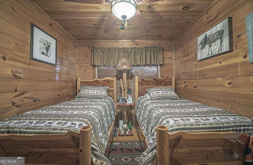 4 bedroom, 3 bathroom, 2,079 sq ft cabin,single family residence for sale at 367 Sunrise Valley Road, Blue Ridge, GA 30513 — photo 7