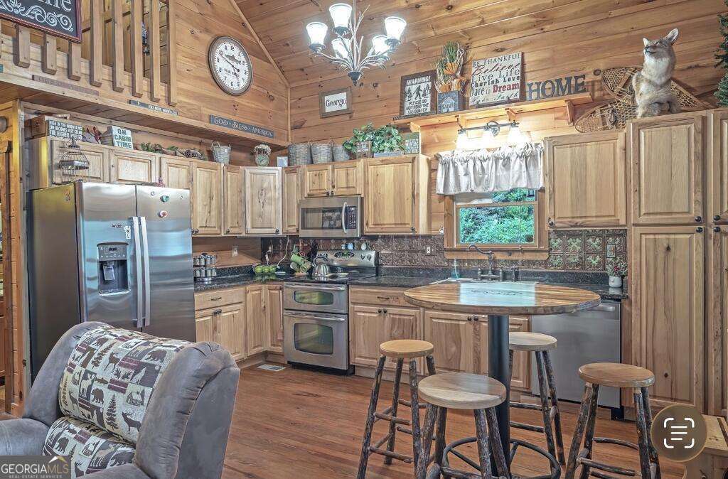 4 bedroom, 3 bathroom, 2,079 sq ft cabin,single family residence for sale at 367 Sunrise Valley Road, Blue Ridge, GA 30513 — photo 5