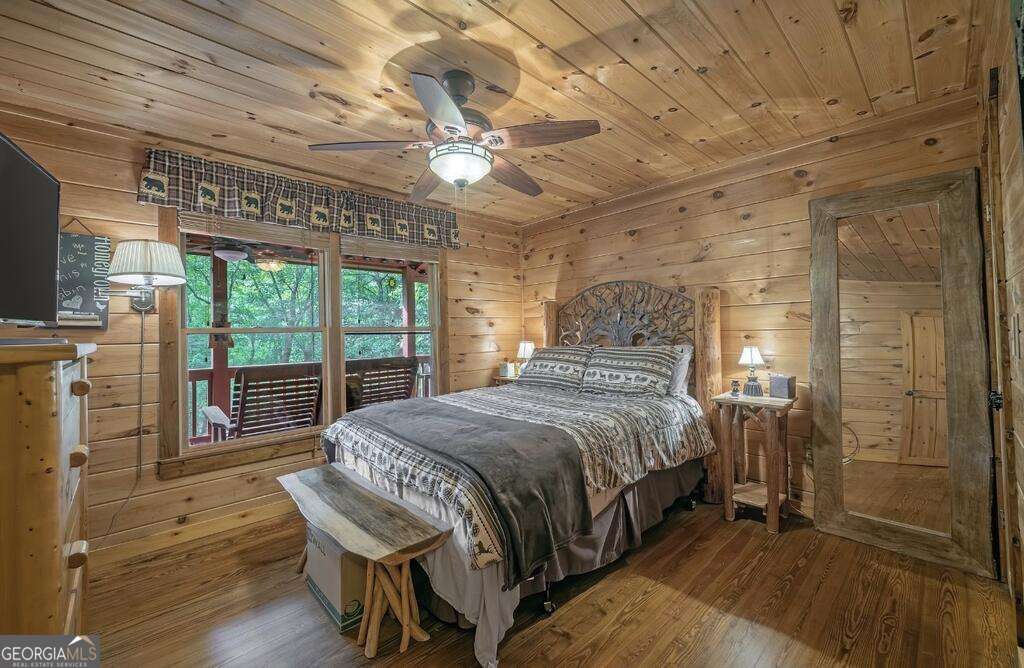 4 bedroom, 3 bathroom, 2,079 sq ft cabin,single family residence for sale at 367 Sunrise Valley Road, Blue Ridge, GA 30513 — photo 8
