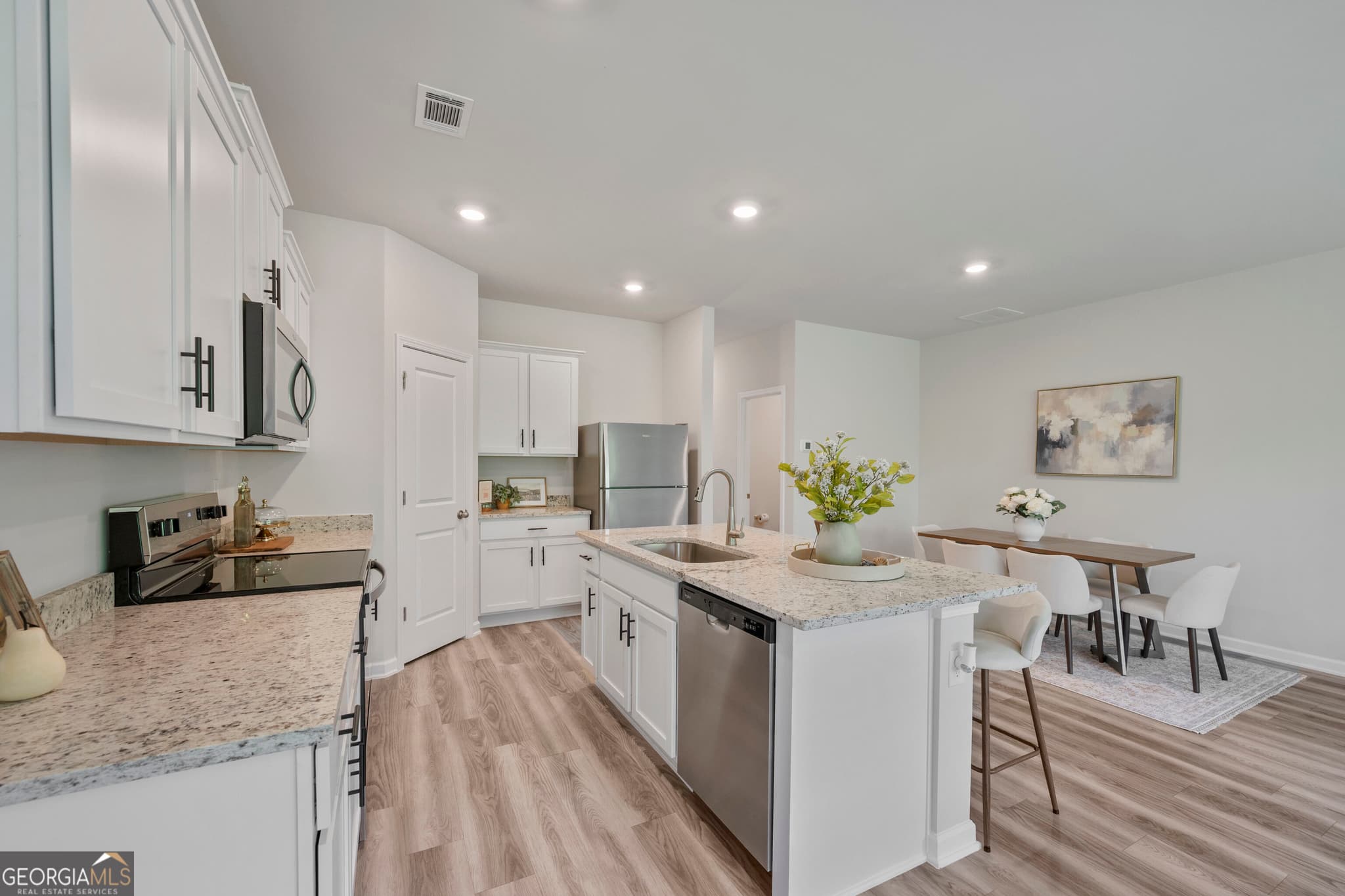 3 bedroom, 2.5 bathroom, 1,740 sq ft townhouse for sale at 4094 Oakwood Terrace Court, Oakwood, GA 30566 — photo 10