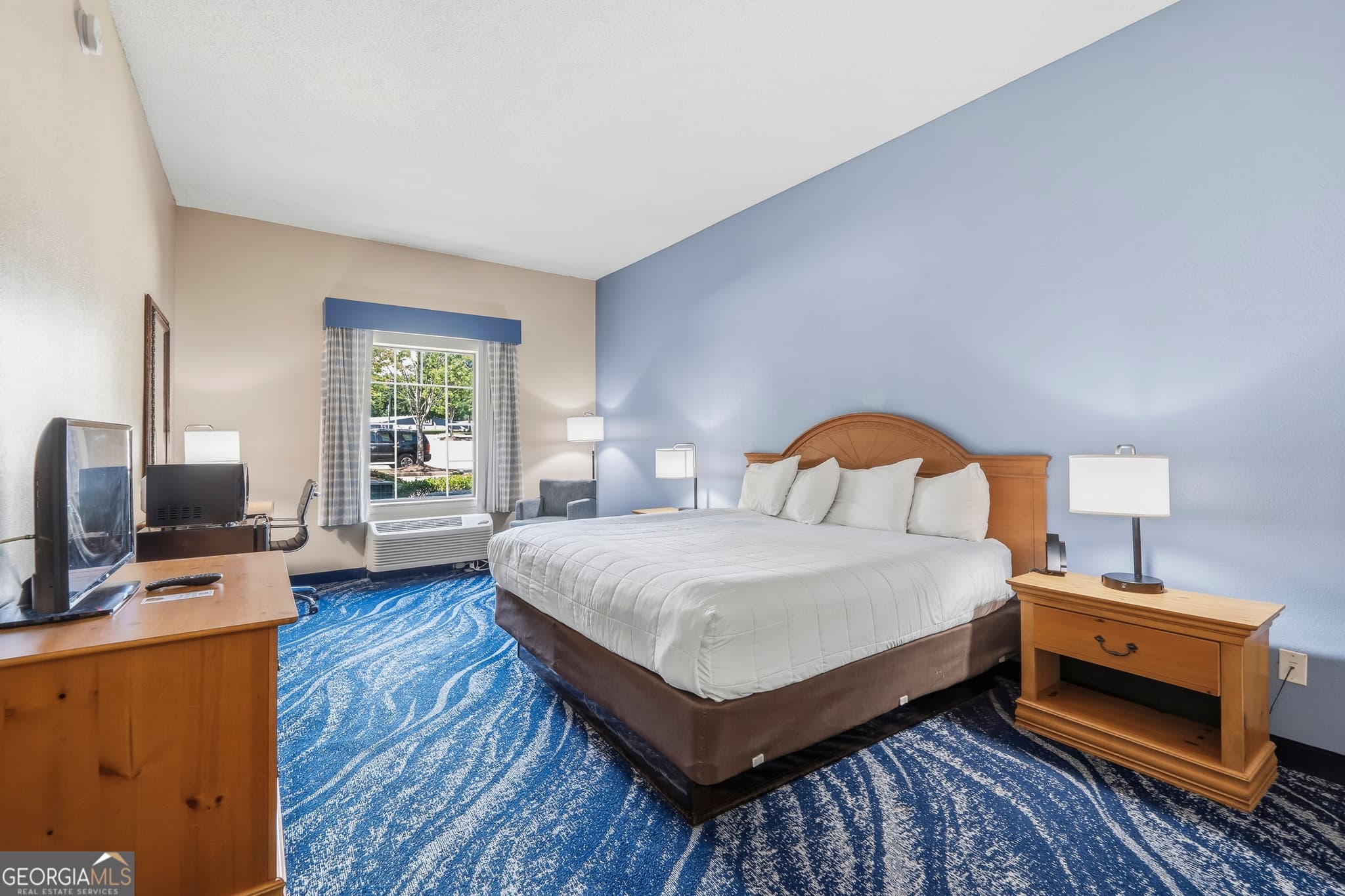 1 bedroom, 1 bathroom condominium for sale at 930 UNIT 106 Lake Oconee Parkway, Eatonton, GA 31024 — photo 1 of 33