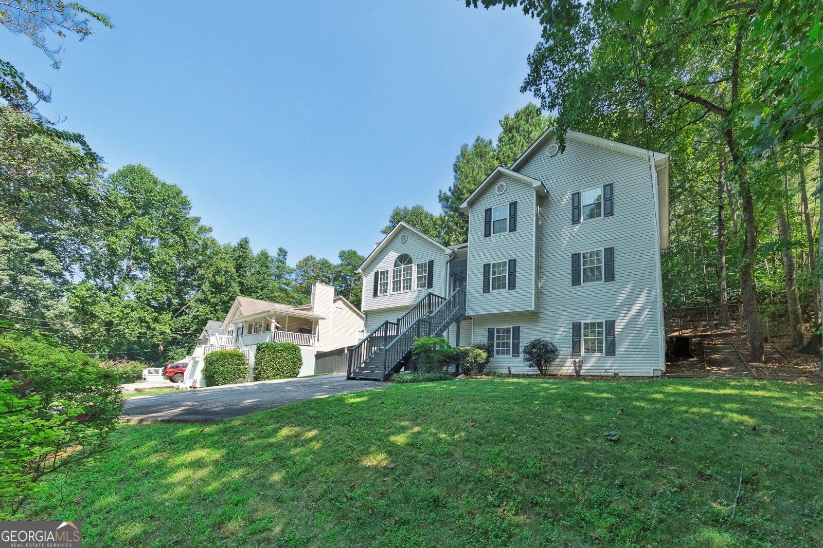 5 bedroom, 3 bathroom, 3,003 sq ft single family residence for sale at 6484 Victory Drive, Acworth, GA 30102 — photo 2