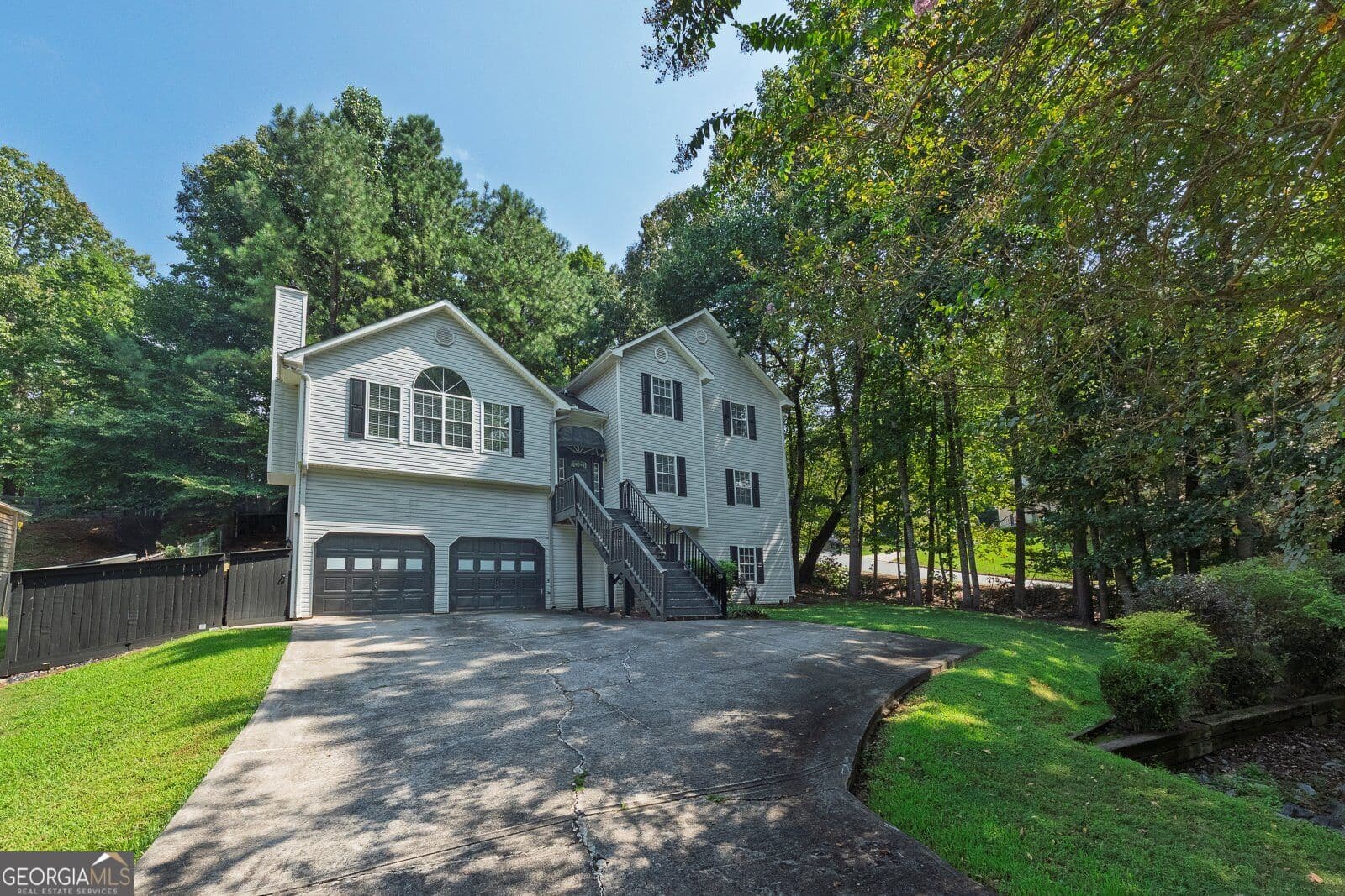 5 bedroom, 3 bathroom, 3,003 sq ft single family residence for sale at 6484 Victory Drive, Acworth, GA 30102 — photo 3