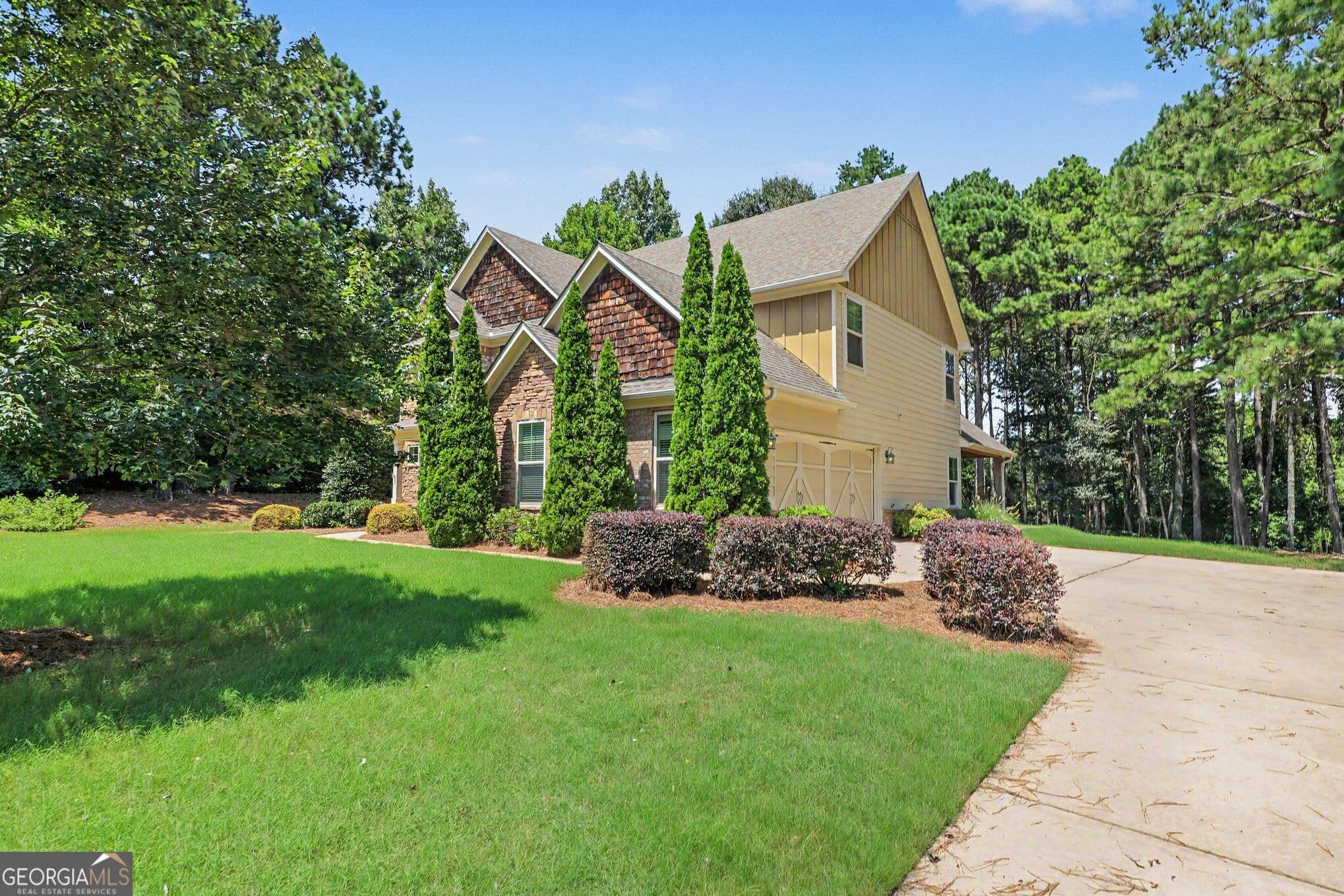 5 bedroom, 3.5 bathroom, 2,779 sq ft single family residence for sale at 106 Waterlace Way, Fayetteville, GA 30215 — photo 3