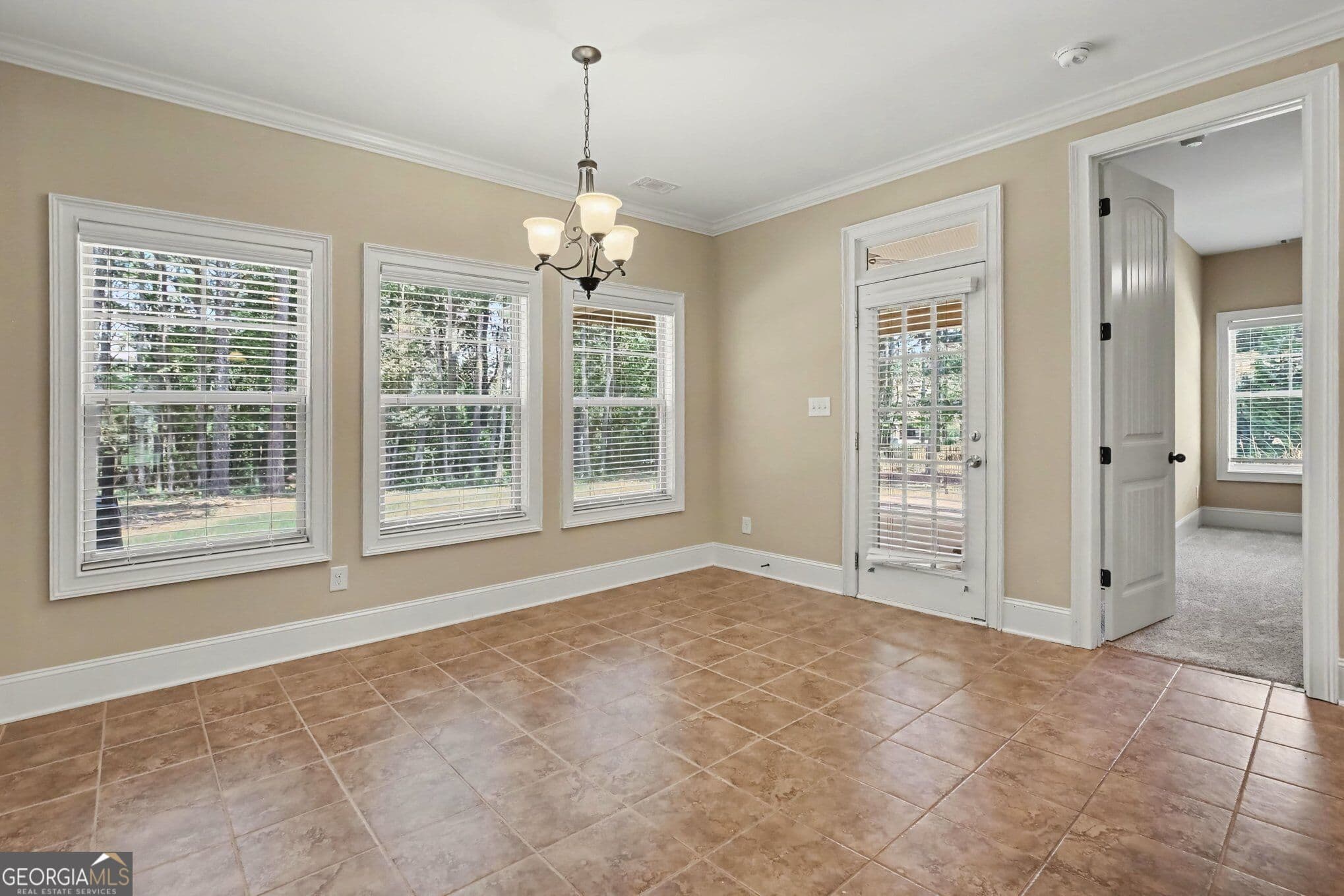 5 bedroom, 3.5 bathroom, 2,779 sq ft single family residence for sale at 106 Waterlace Way, Fayetteville, GA 30215 — photo 9