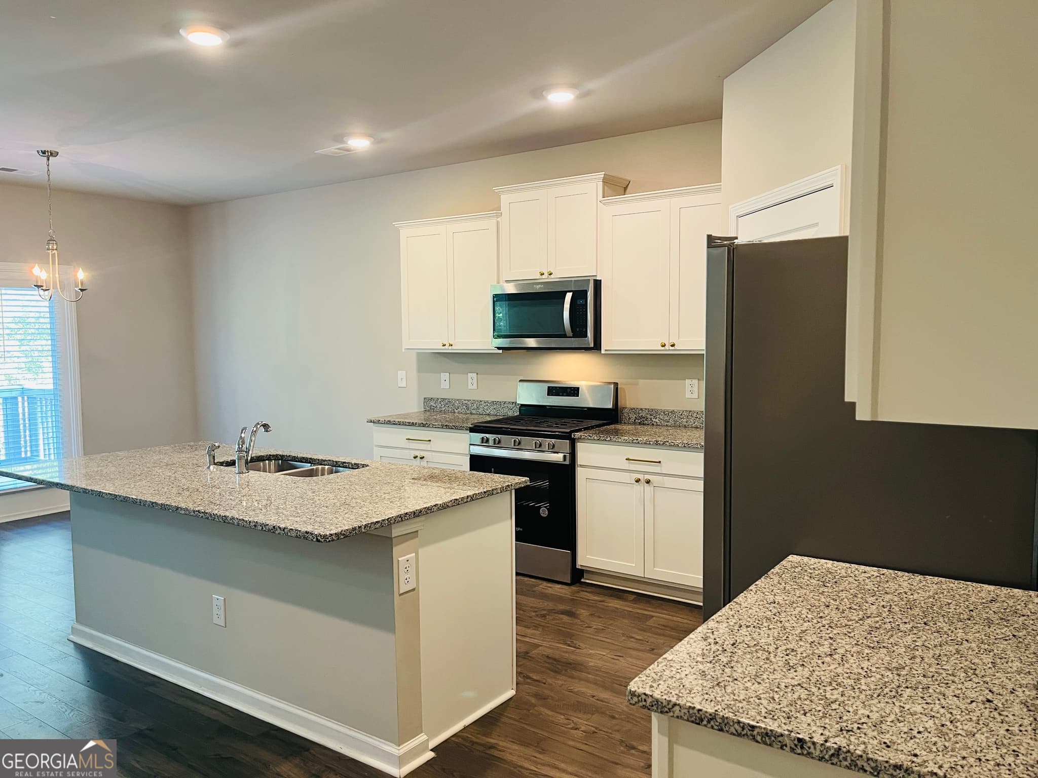 5 bedroom, 3 bathroom, 2,556 sq ft single family residence for rent at 138 Silver Birch Pass, Newnan, GA 30265 for $2,600 a month — photo 7