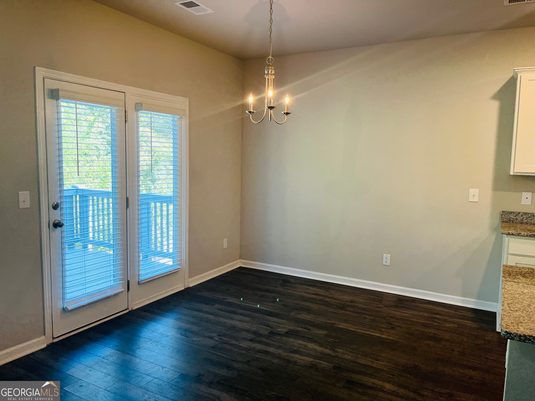 5 bedroom, 3 bathroom, 2,556 sq ft single family residence for rent at 138 Silver Birch Pass, Newnan, GA 30265 for $2,600 a month — photo 9