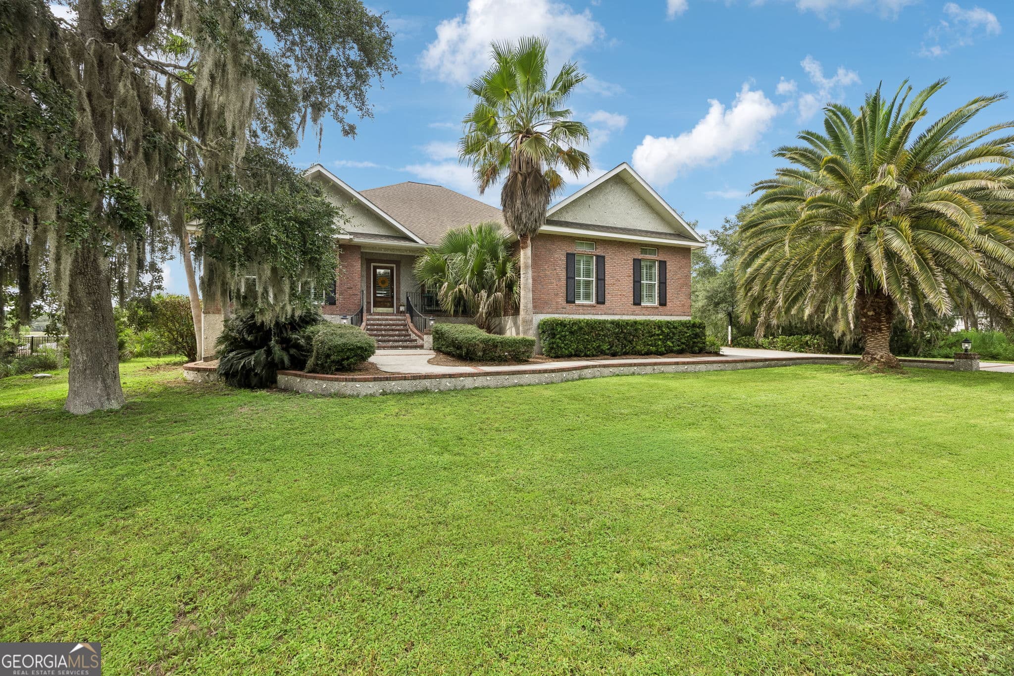 4 bedroom, 3.5 bathroom, 3,945 sq ft single family residence for sale at 915 Riverview Drive, St. Marys, GA 31558 — photo 2